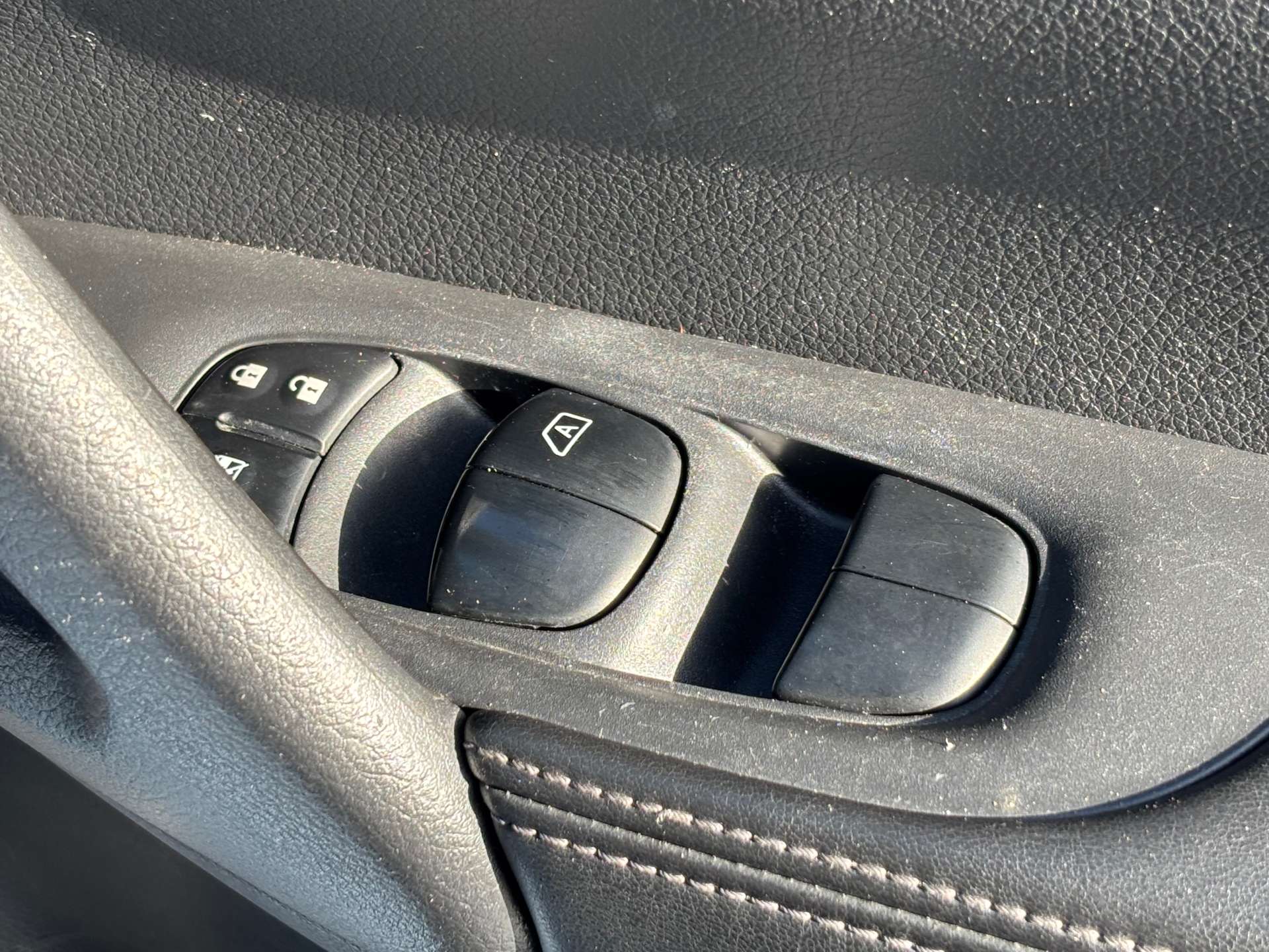 NISSAN X-TRAIL 1.7 X-Trail Tekna dCi 5dr #35