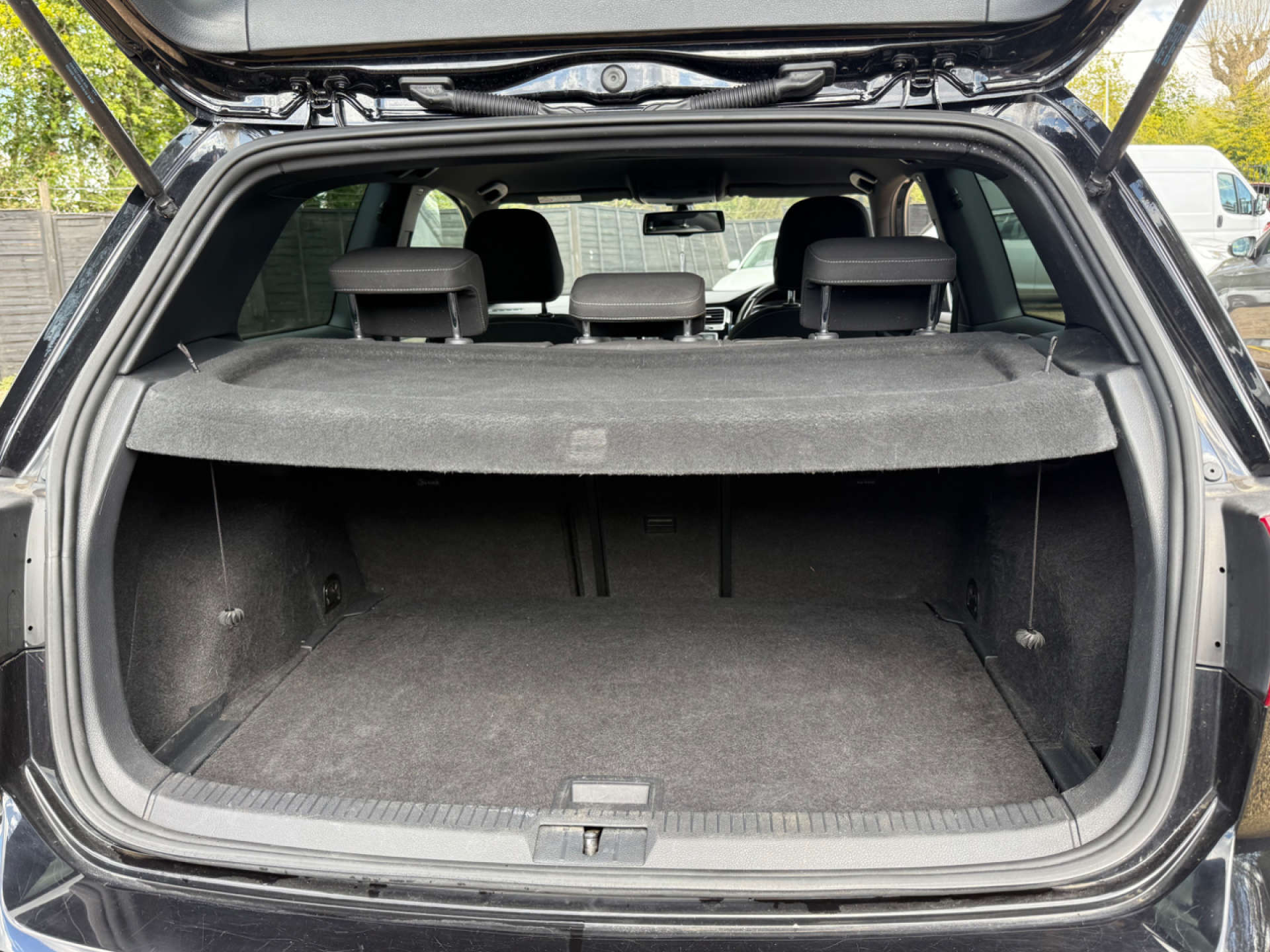 VOLKSWAGEN GOLF 2.0 Golf R DSG 4WD 3dr #13