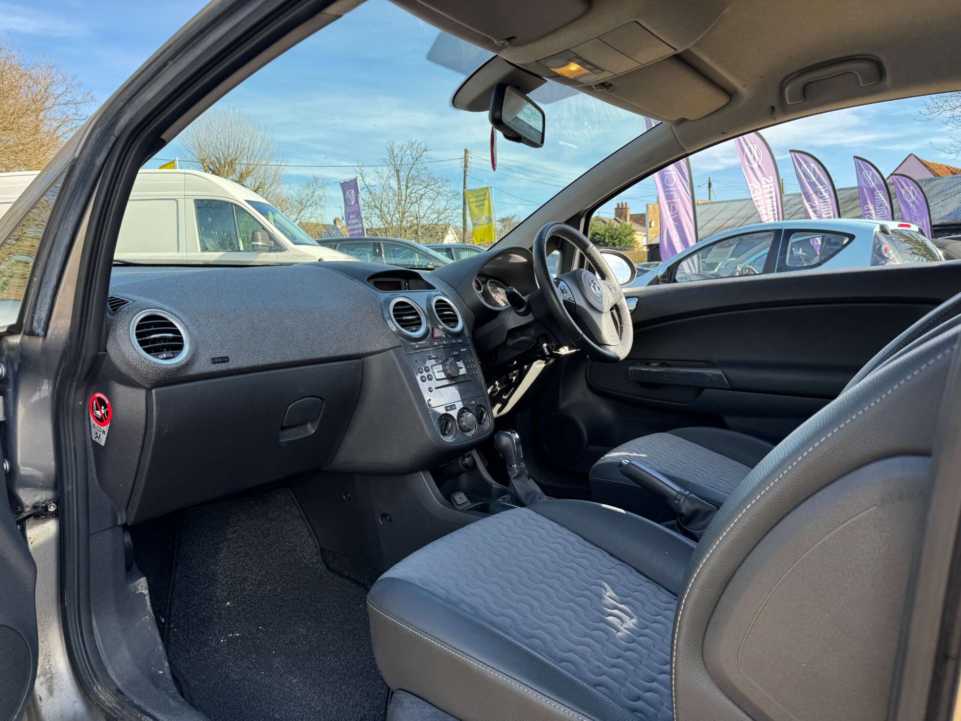 VAUXHALL CORSA 1.4 Corsa SE Auto 3dr #14