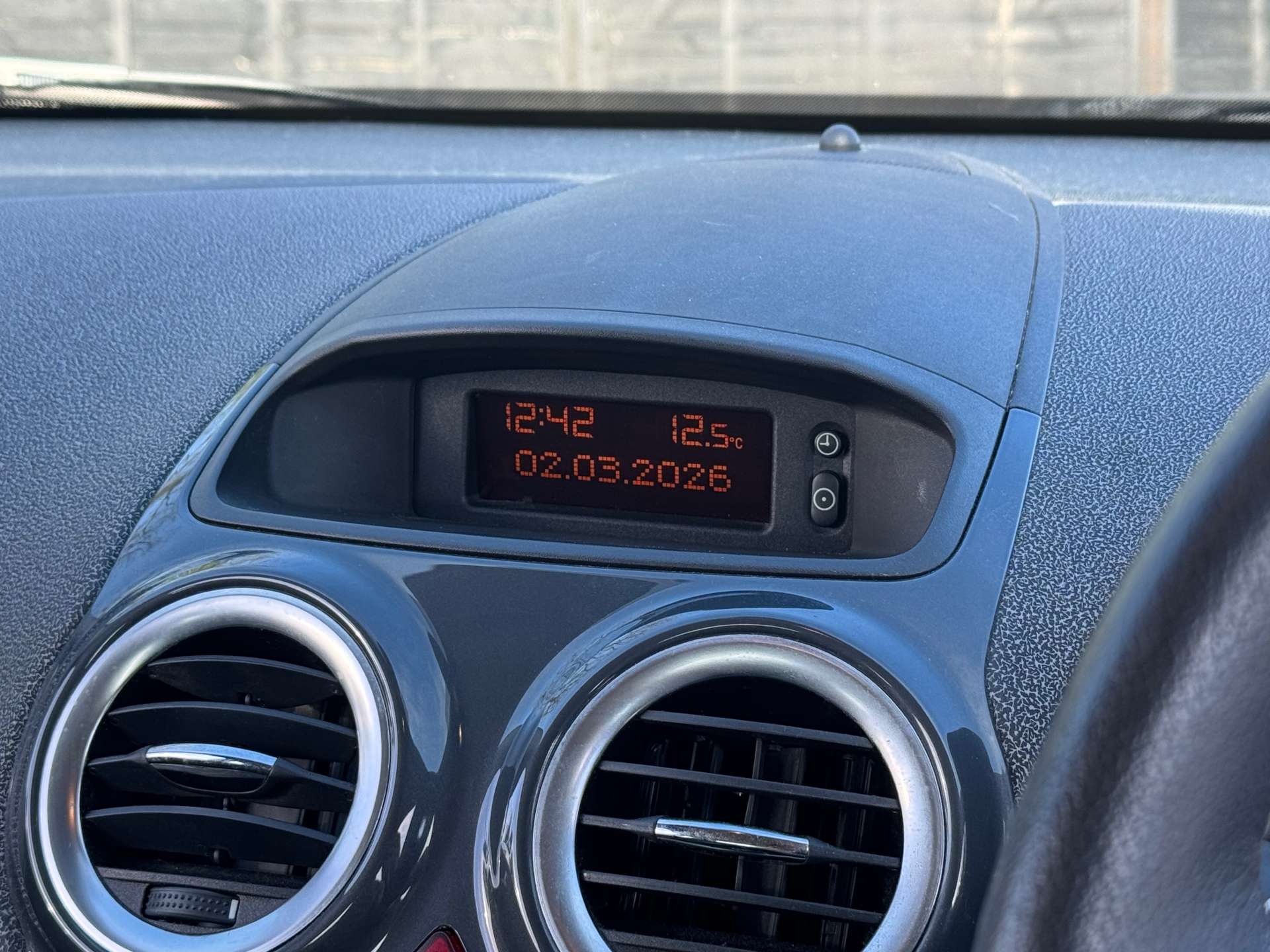 VAUXHALL CORSA 1.4 Corsa SE Auto 3dr #19