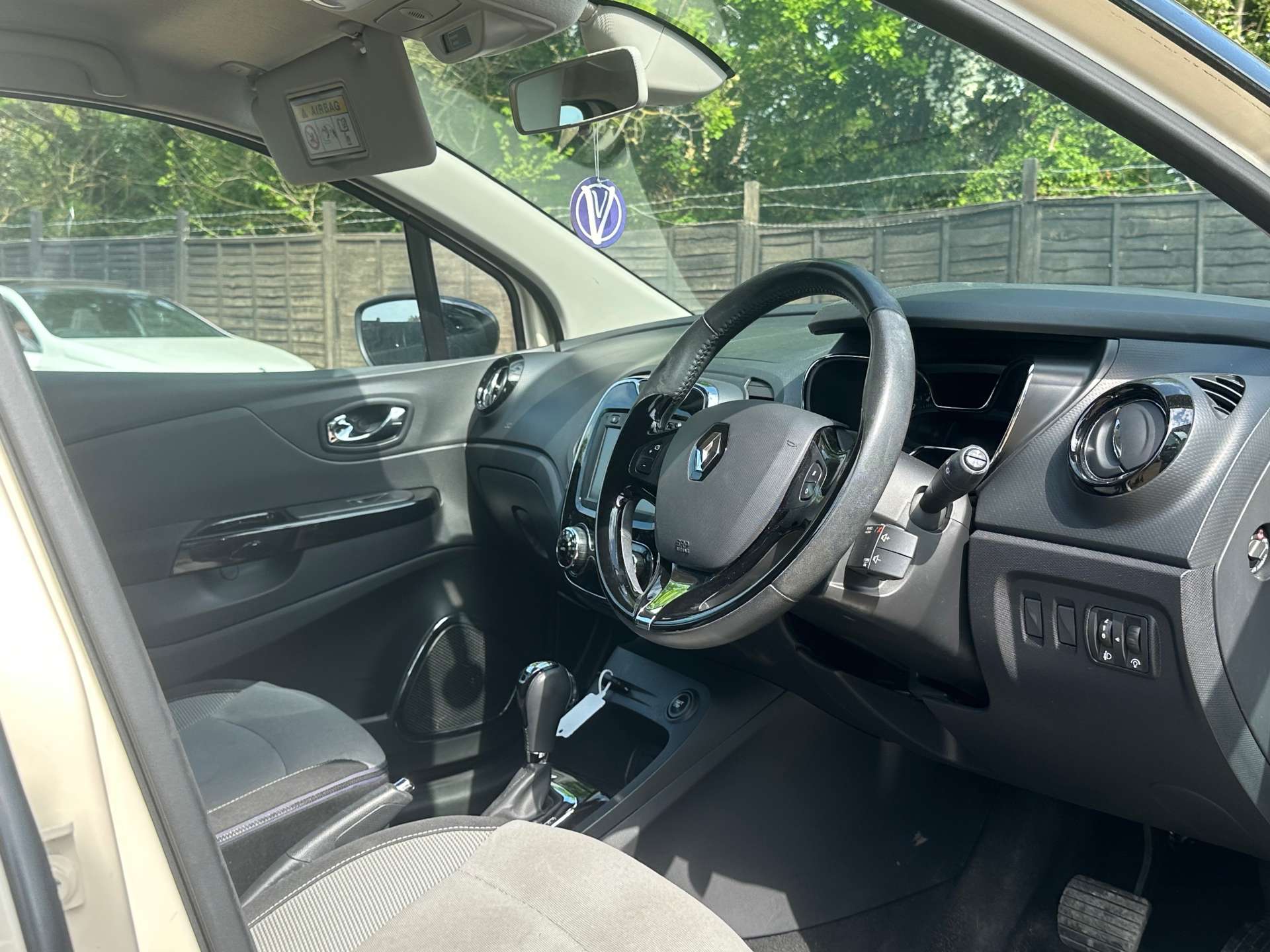 RENAULT CAPTUR 1.5 Captur Dynamique MediaNav dCi Auto 5dr #8