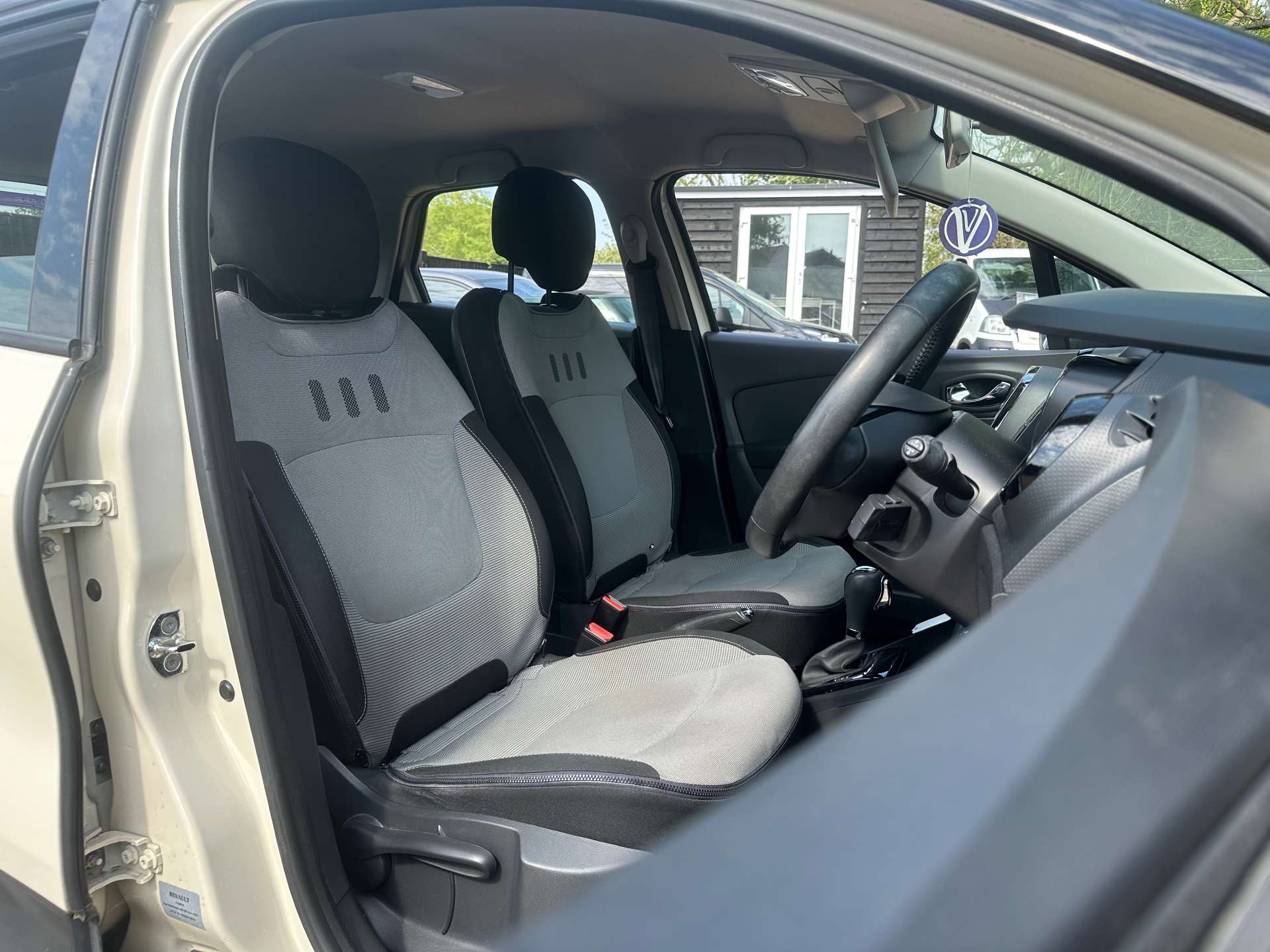 RENAULT CAPTUR 1.5 Captur Dynamique MediaNav dCi Auto 5dr #10