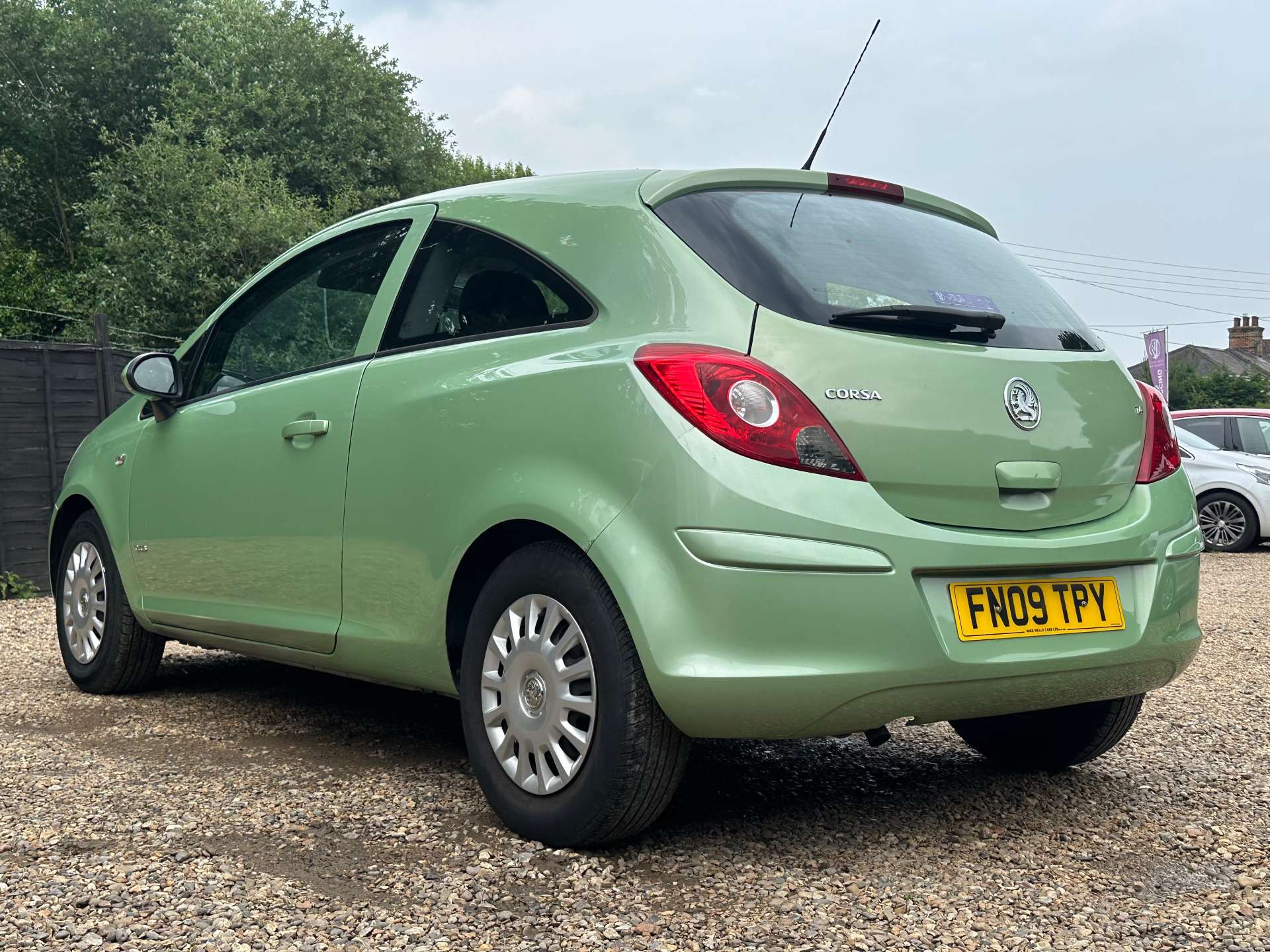 VAUXHALL CORSA 1.4 Corsa Club A/C Auto 3dr #4