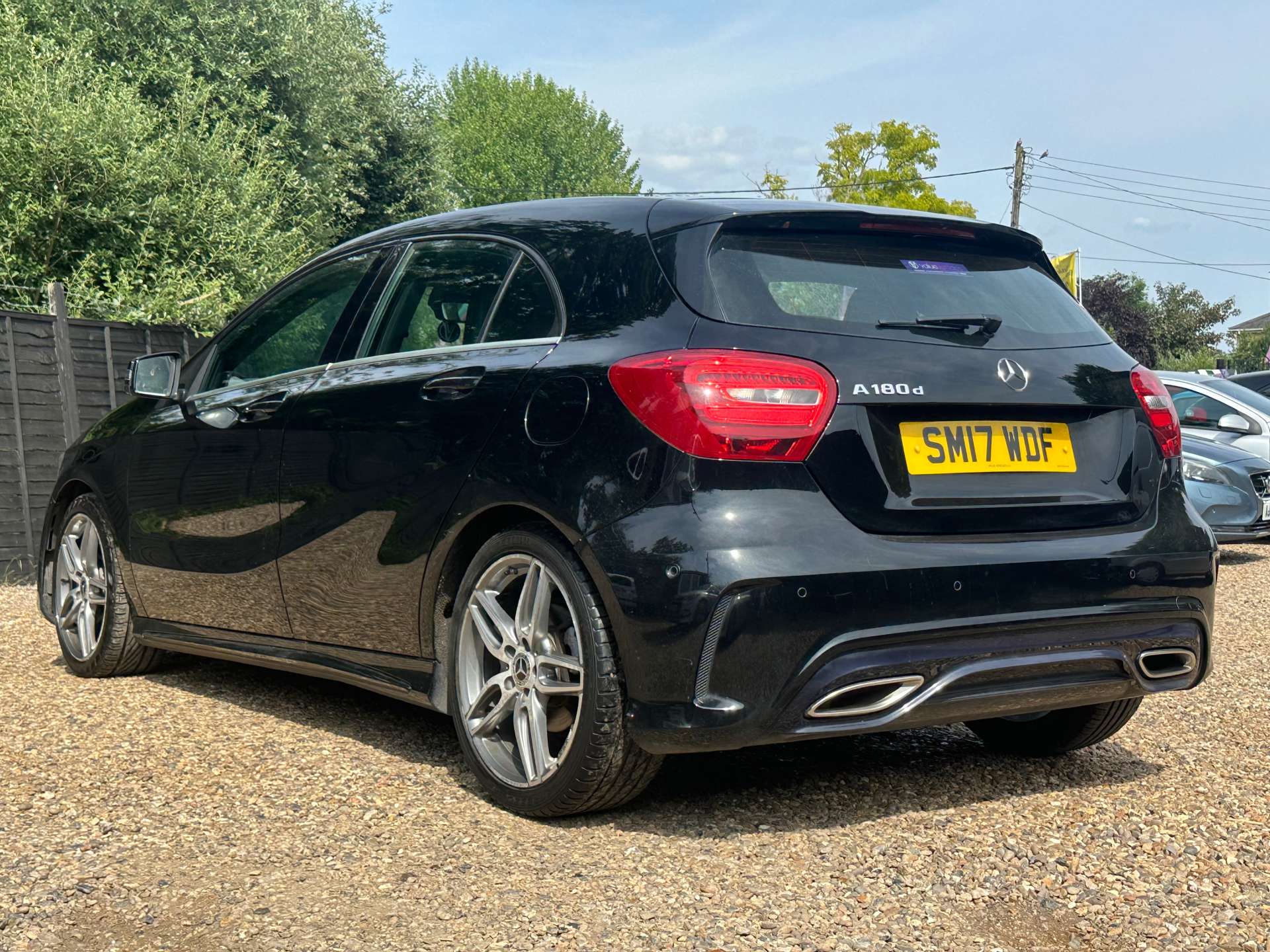 MERCEDES-BENZ A-CLASS 1.5 A 180 D AMG Line Executive 5dr #3