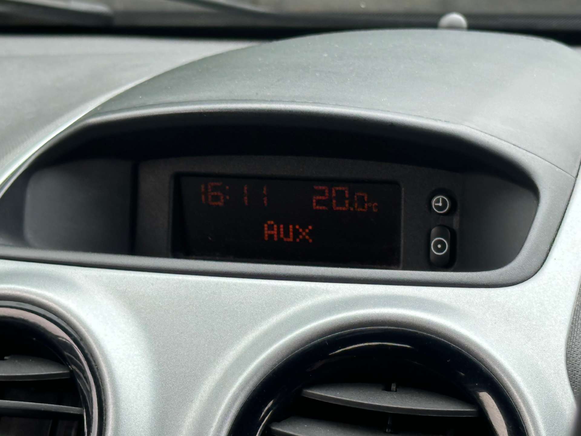 VAUXHALL CORSA 1.4 Corsa Club A/C Auto 3dr #18