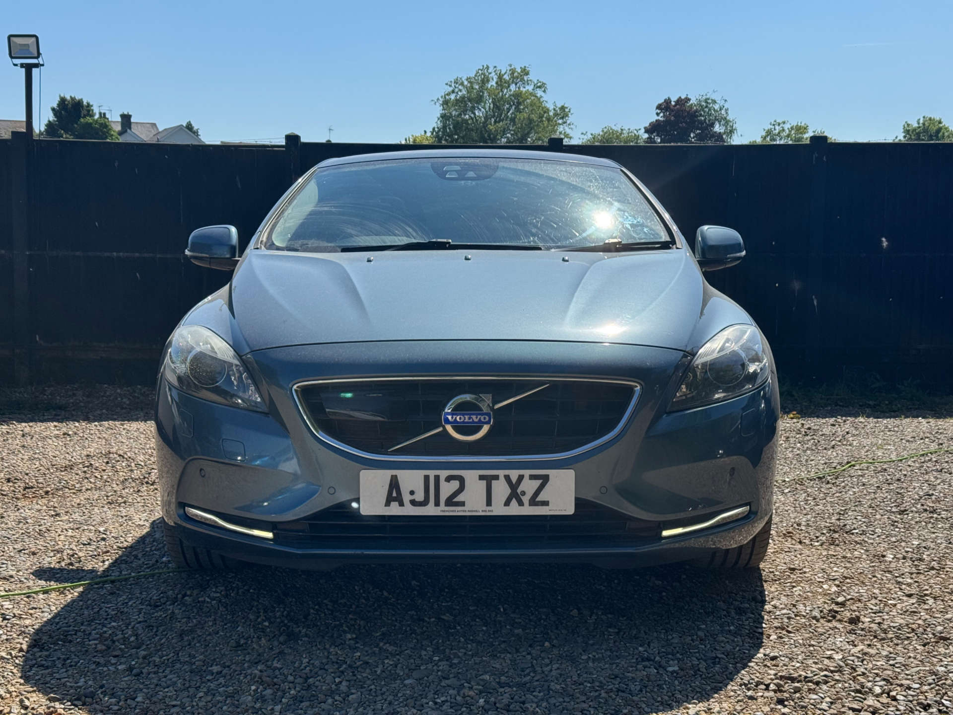 VOLVO V40 2.0 V40 SE Luxury Nav D4 Auto 5dr #1