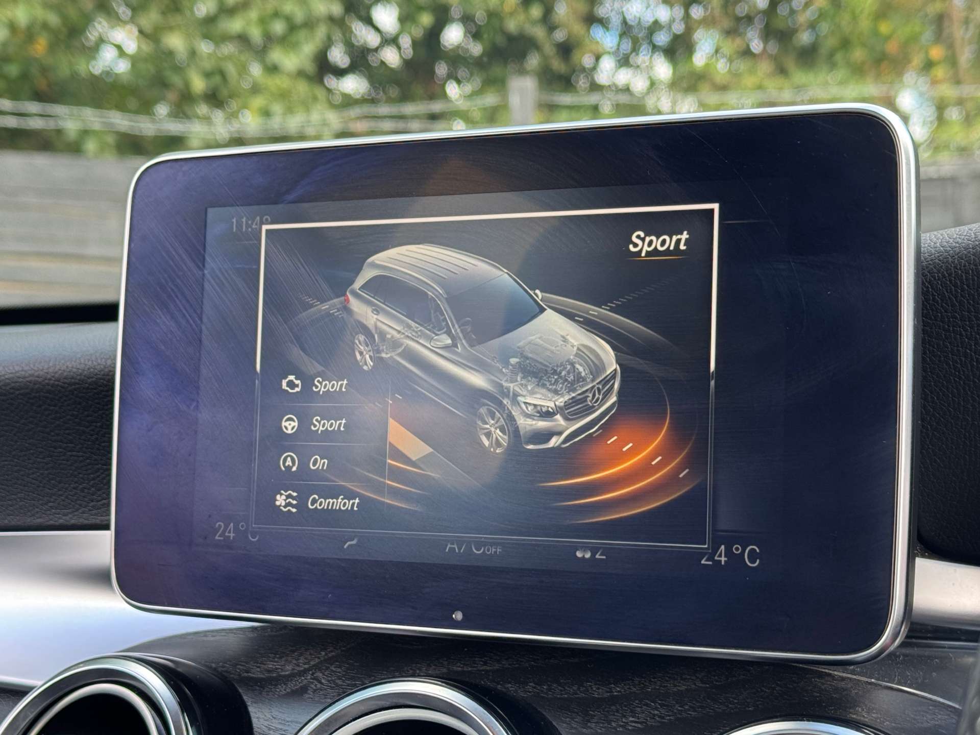 MERCEDES-BENZ GLC 2.1 GLC 250 D 4Matic AMG Line Premium+ Auto 4WD 5dr #21