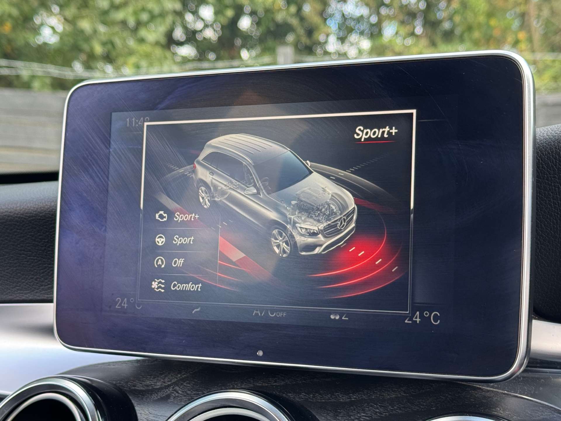 MERCEDES-BENZ GLC 2.1 GLC 250 D 4Matic AMG Line Premium+ Auto 4WD 5dr #23