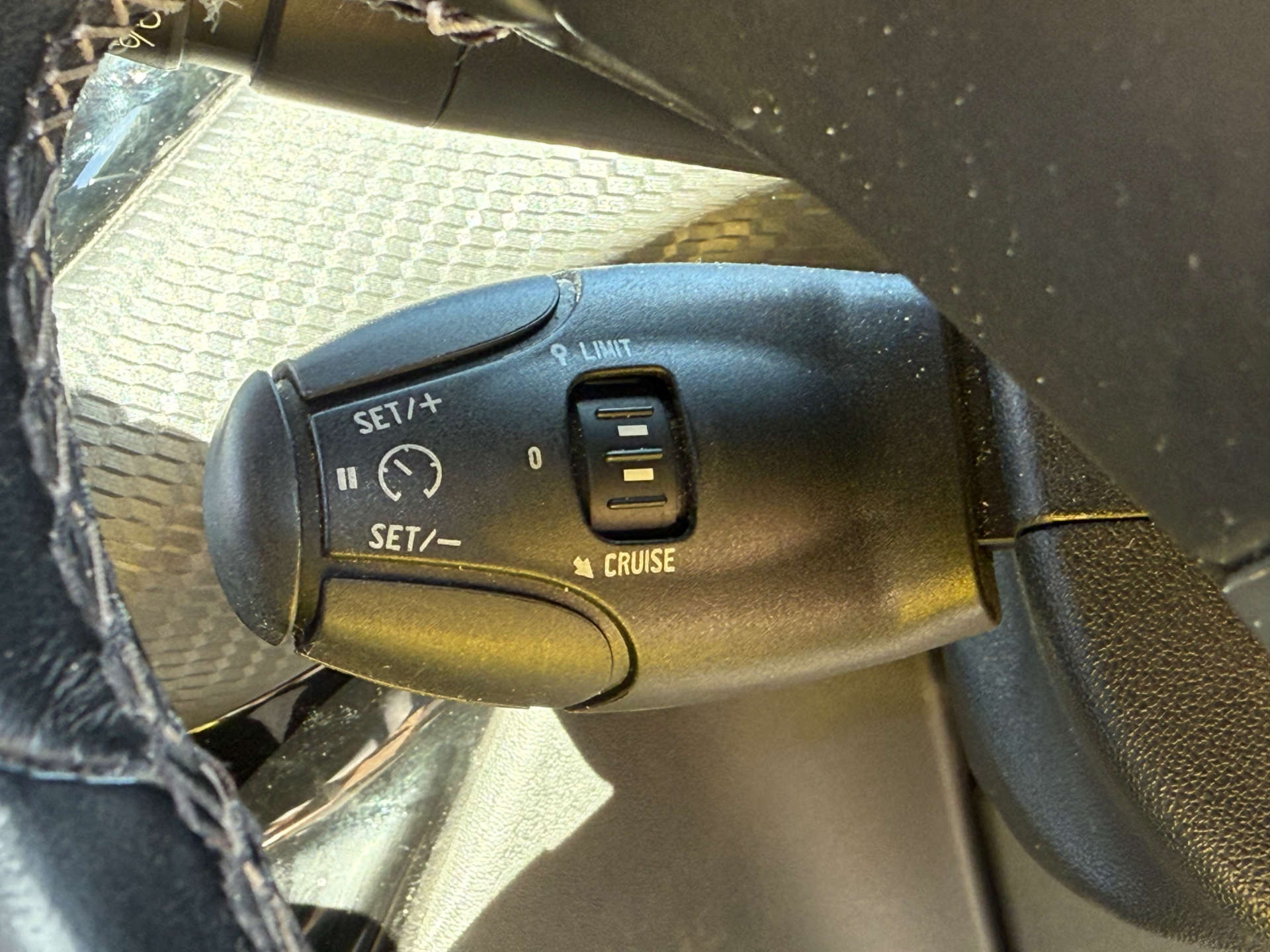 PEUGEOT 2008 1.2 2008 Allure S/S 5dr #24