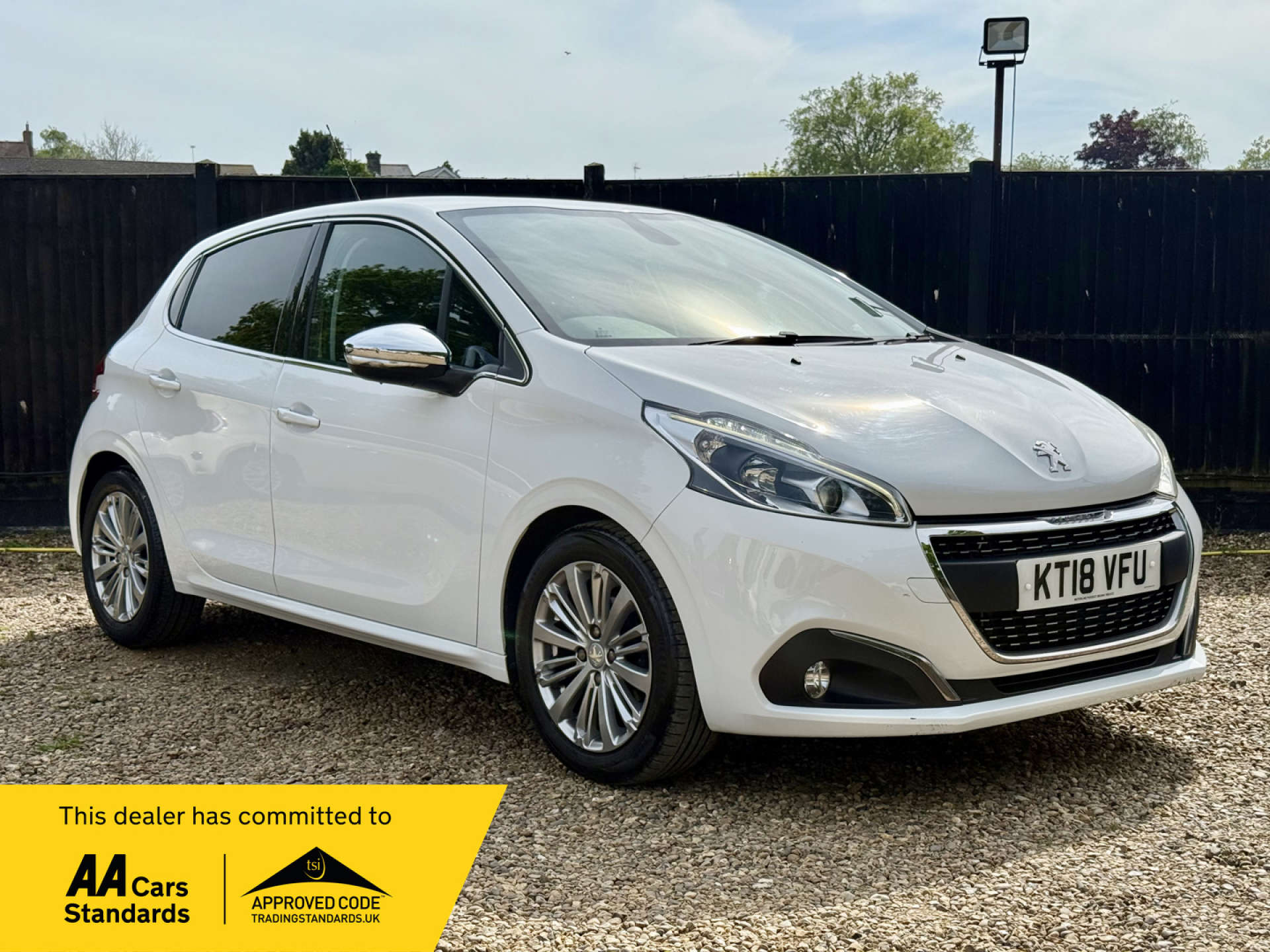 PEUGEOT 208 1.2 208 Allure 5dr