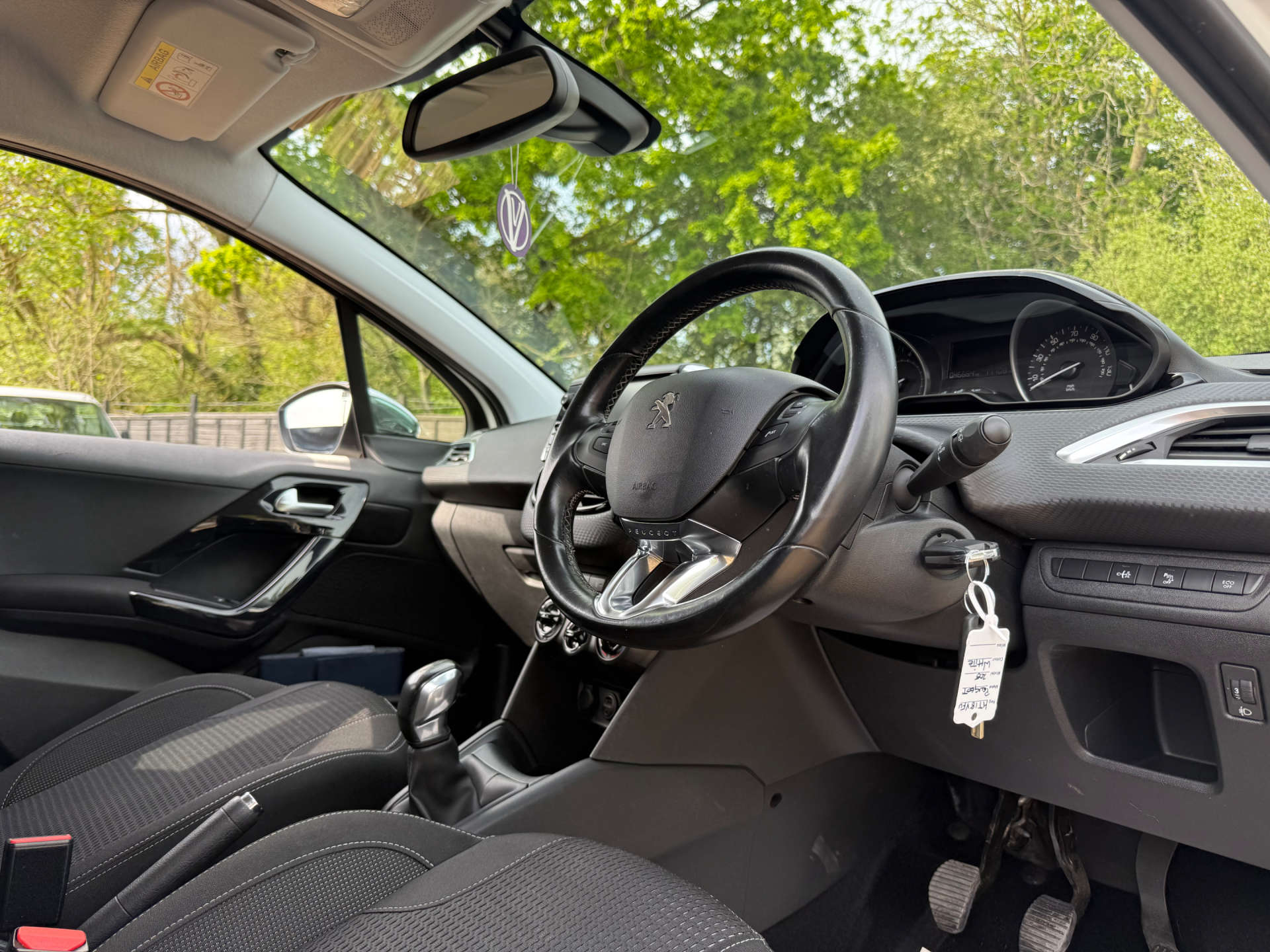 PEUGEOT 208 1.2 208 Allure 5dr #8