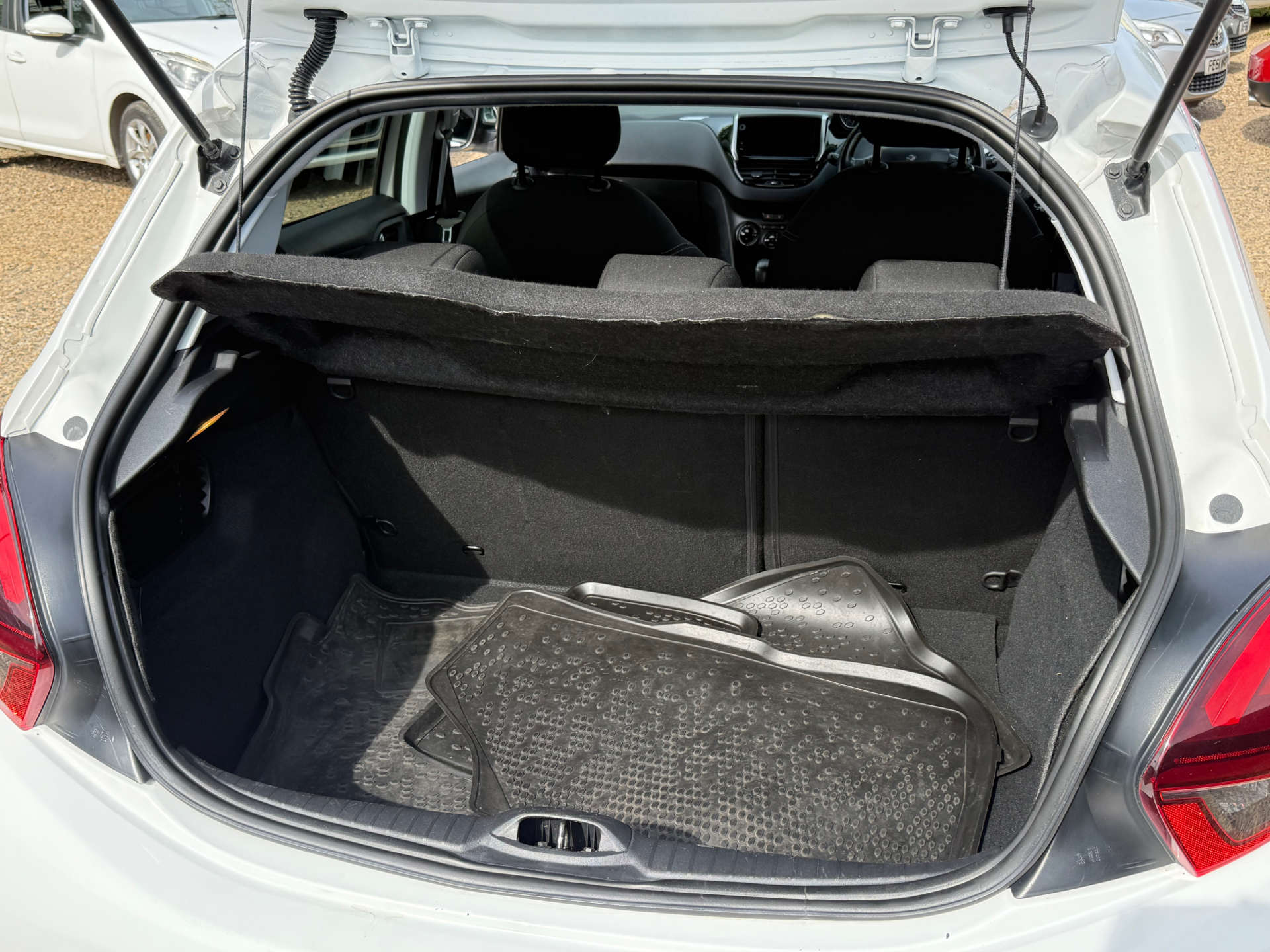 PEUGEOT 208 1.2 208 Allure 5dr #12