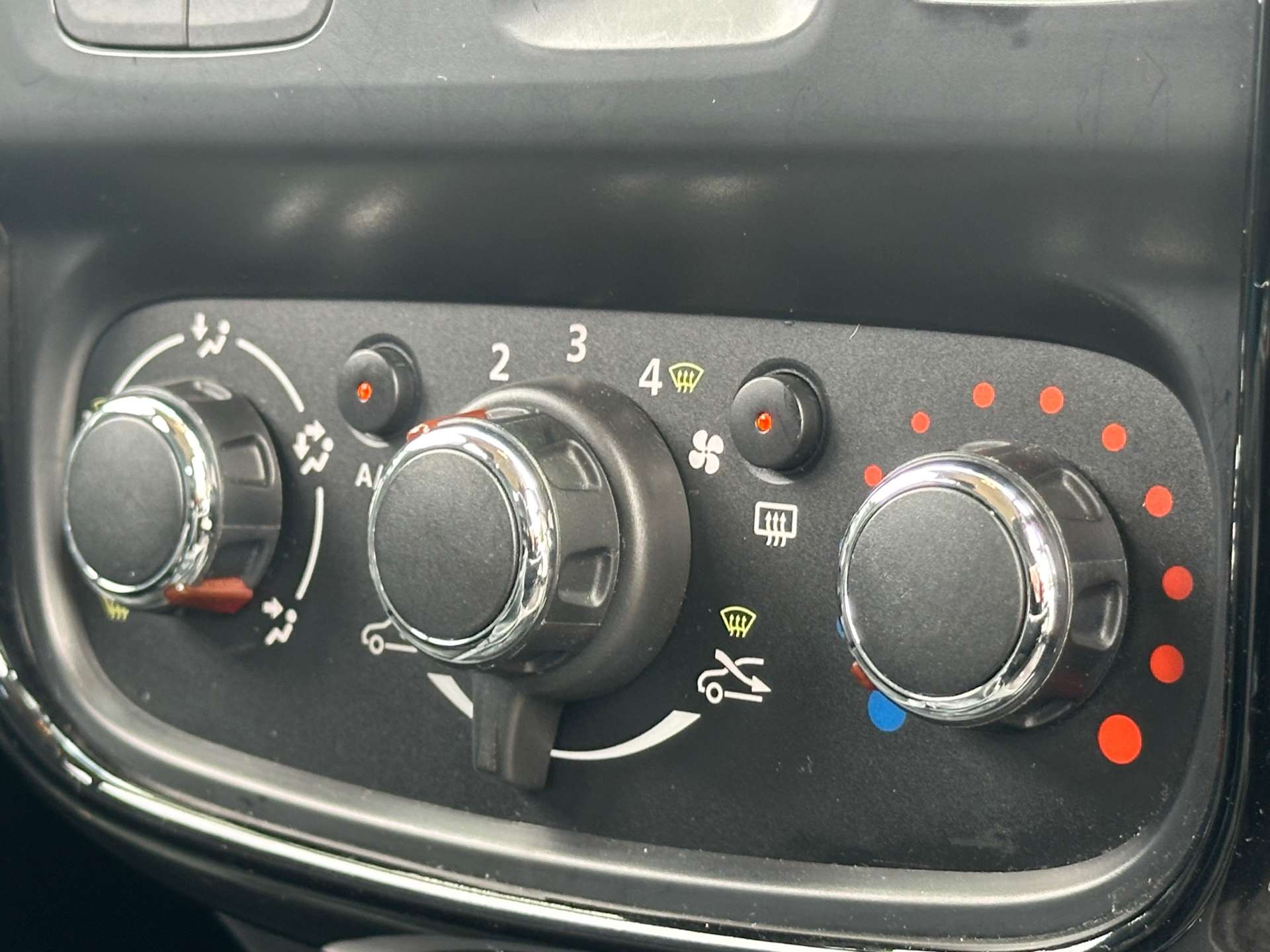 DACIA DUSTER 1.5 Duster Laureate Prime dCi 4x2 5dr #22