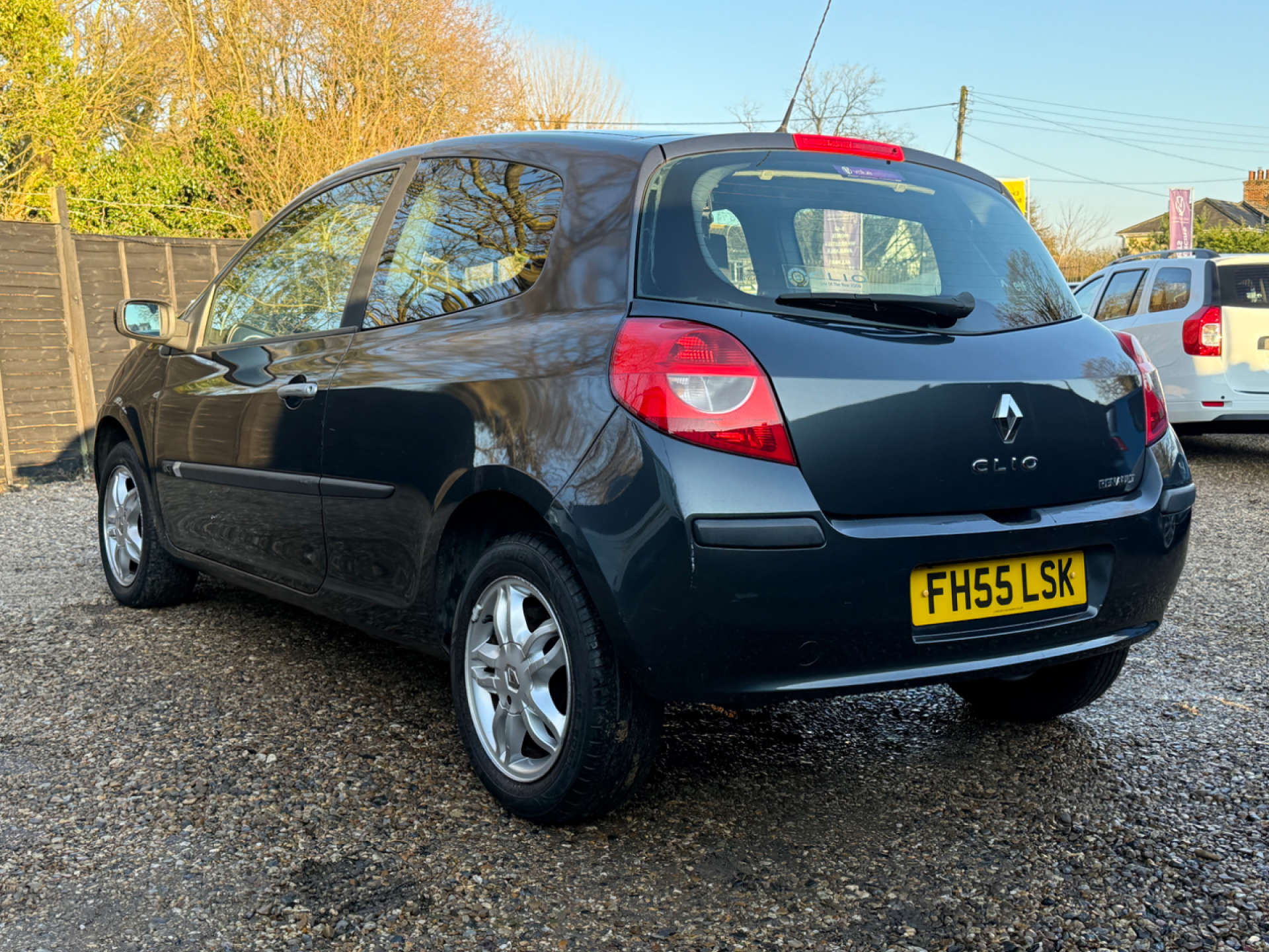 RENAULT CLIO 1.5 Clio Dynamique dCi 106 3dr #4