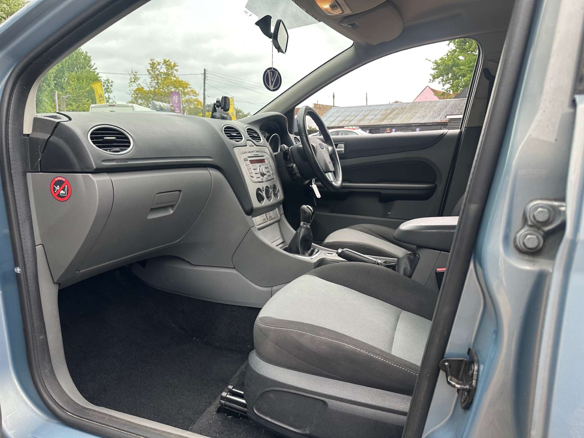 FORD FOCUS 1.8 Focus Zetec TD 115 5dr #13