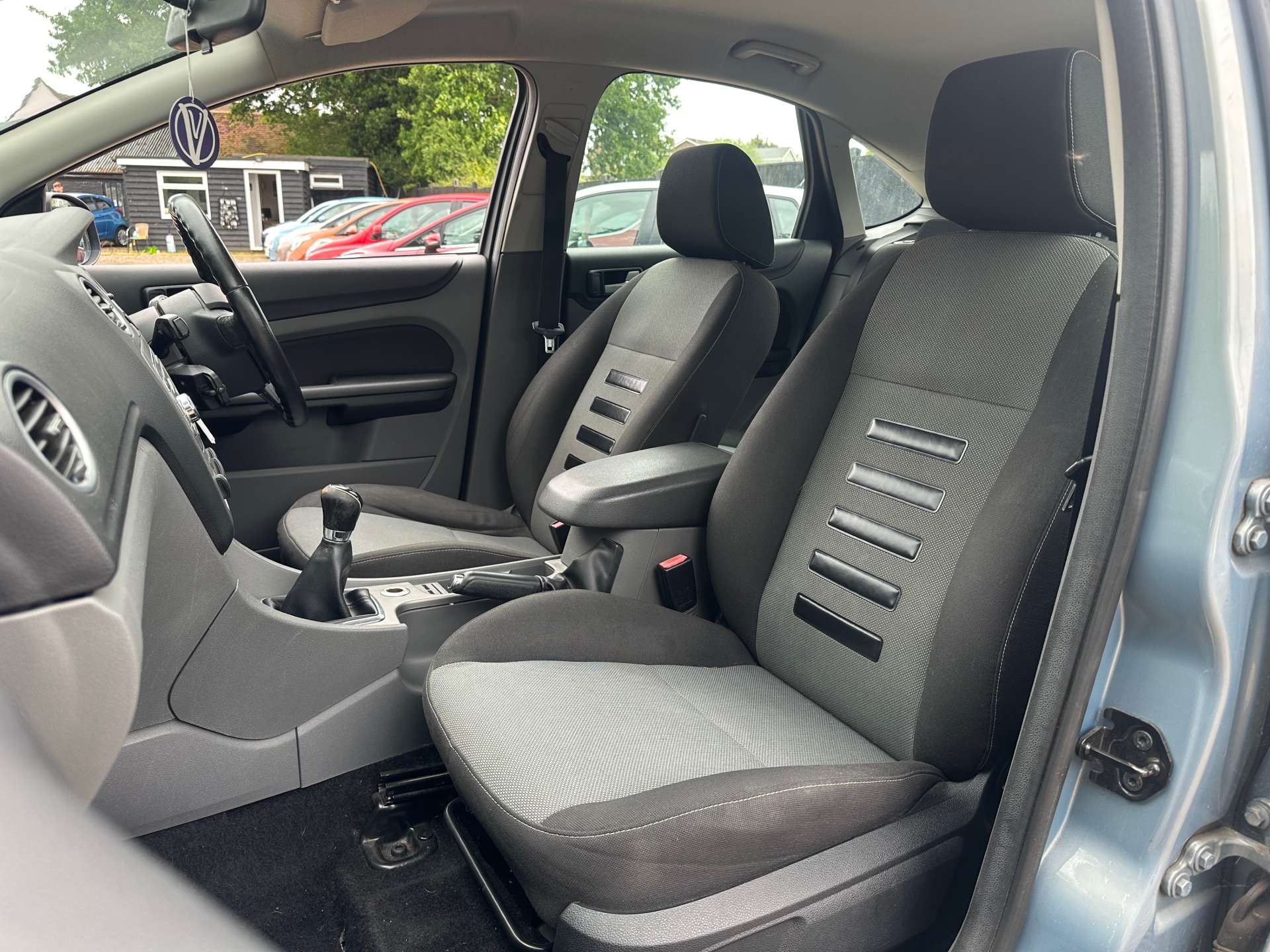 FORD FOCUS 1.8 Focus Zetec TD 115 5dr #14