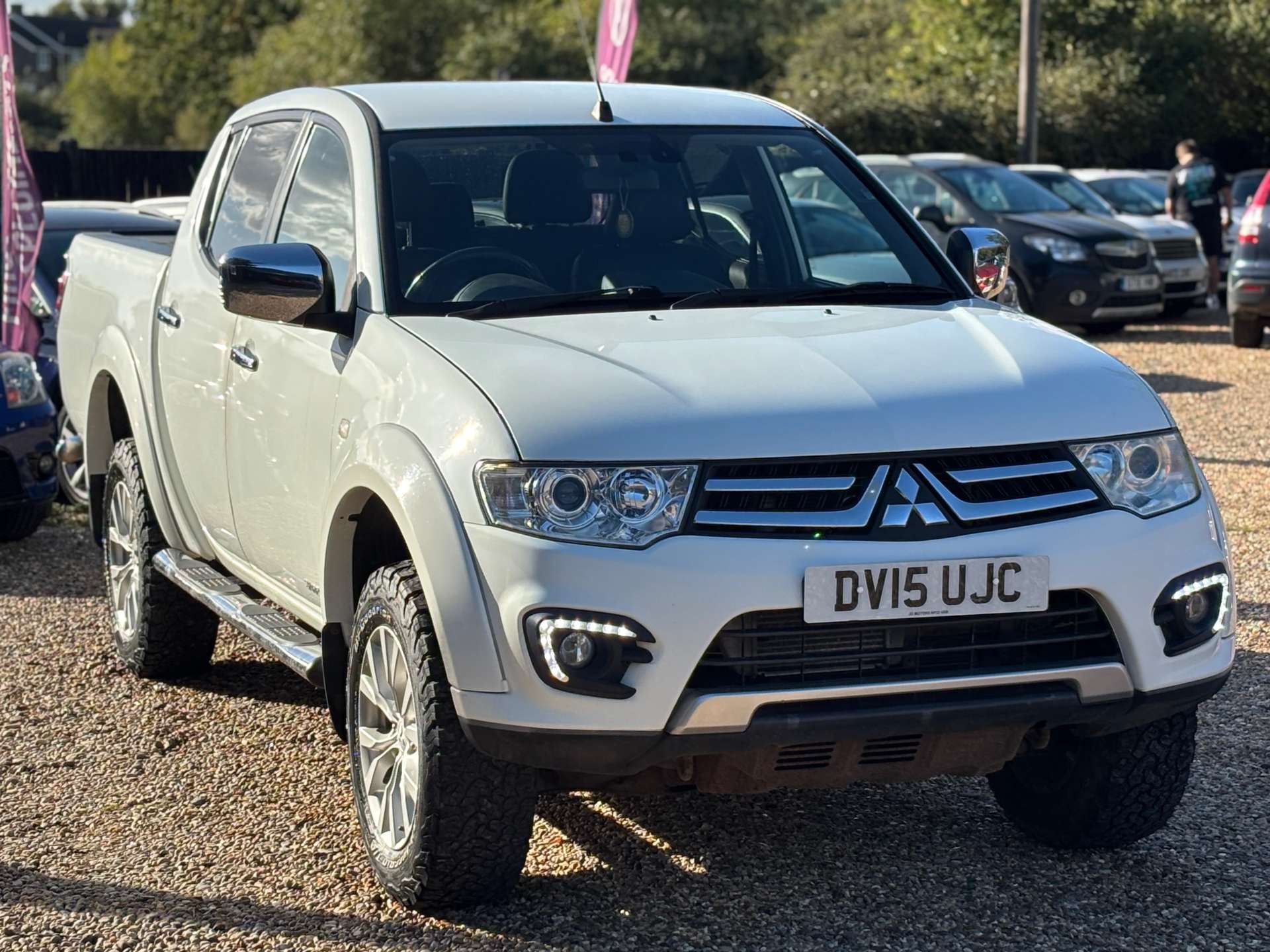 MITSUBISHI L200 2.5 L200 Barbarian LWB Double Cab DI-D 4x4 4WD 5dr