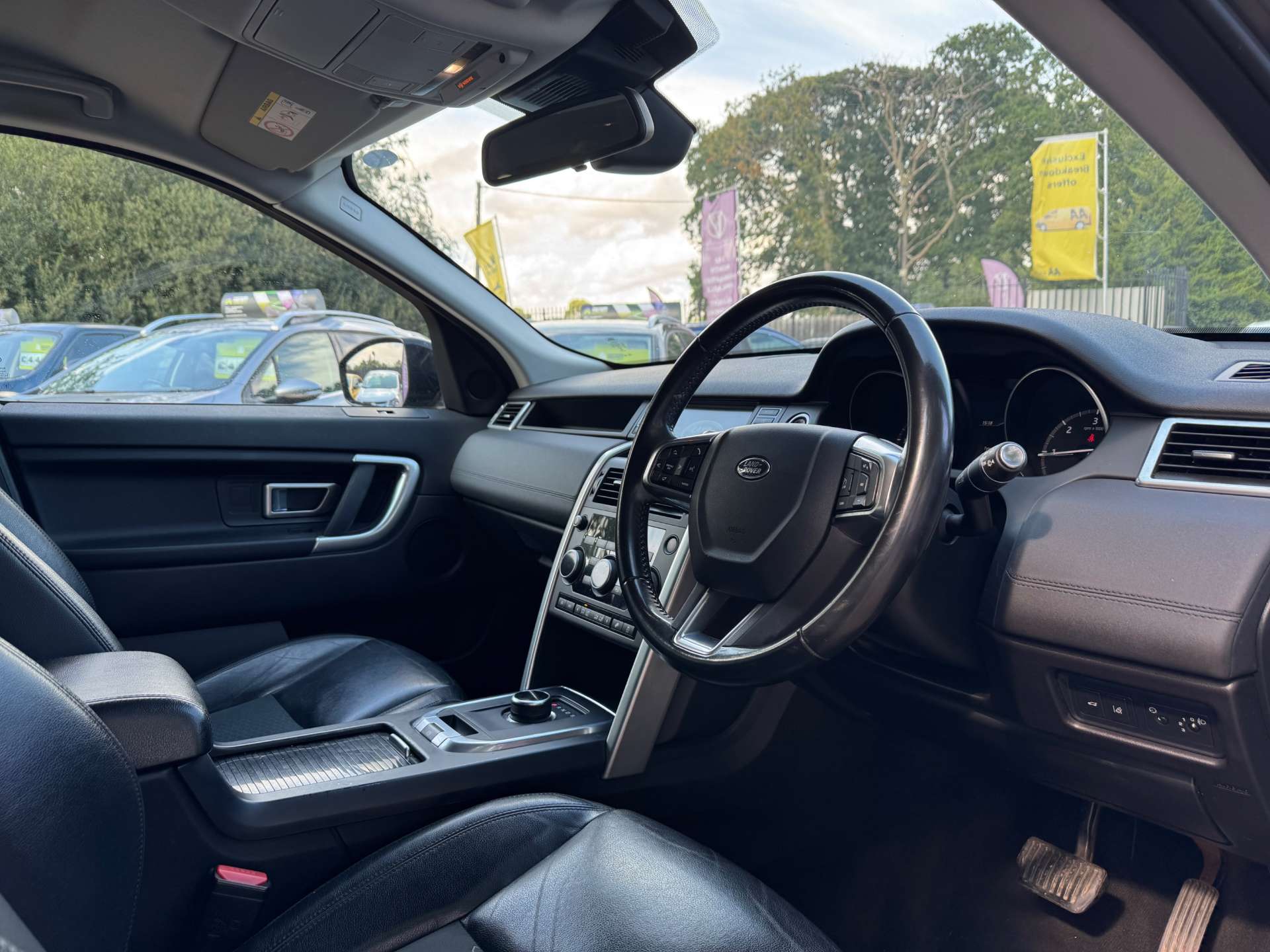 LAND ROVER DISCOVERY SPORT 2.0 Discovery Sport SE Tech TD4 Auto 4WD 5dr #16
