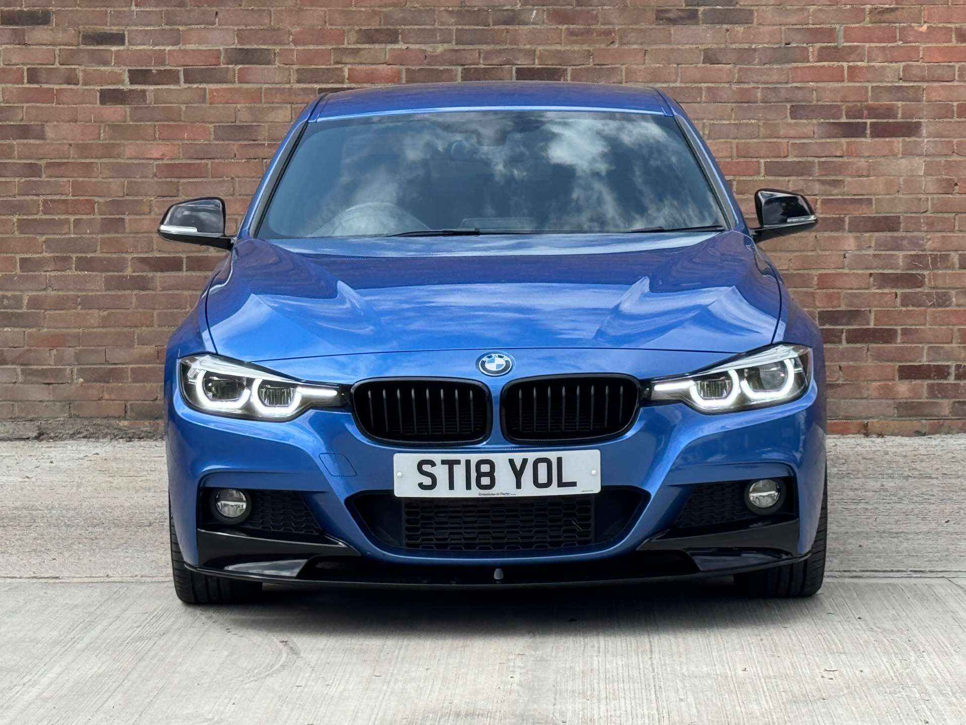 BMW 3 SERIES 2.0 320d xDrive M Sport Shadow Edition Auto 4WD 4dr #1