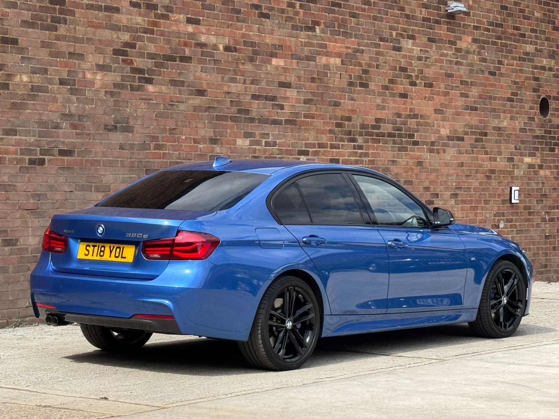 BMW 3 SERIES 2.0 320d xDrive M Sport Shadow Edition Auto 4WD 4dr #6