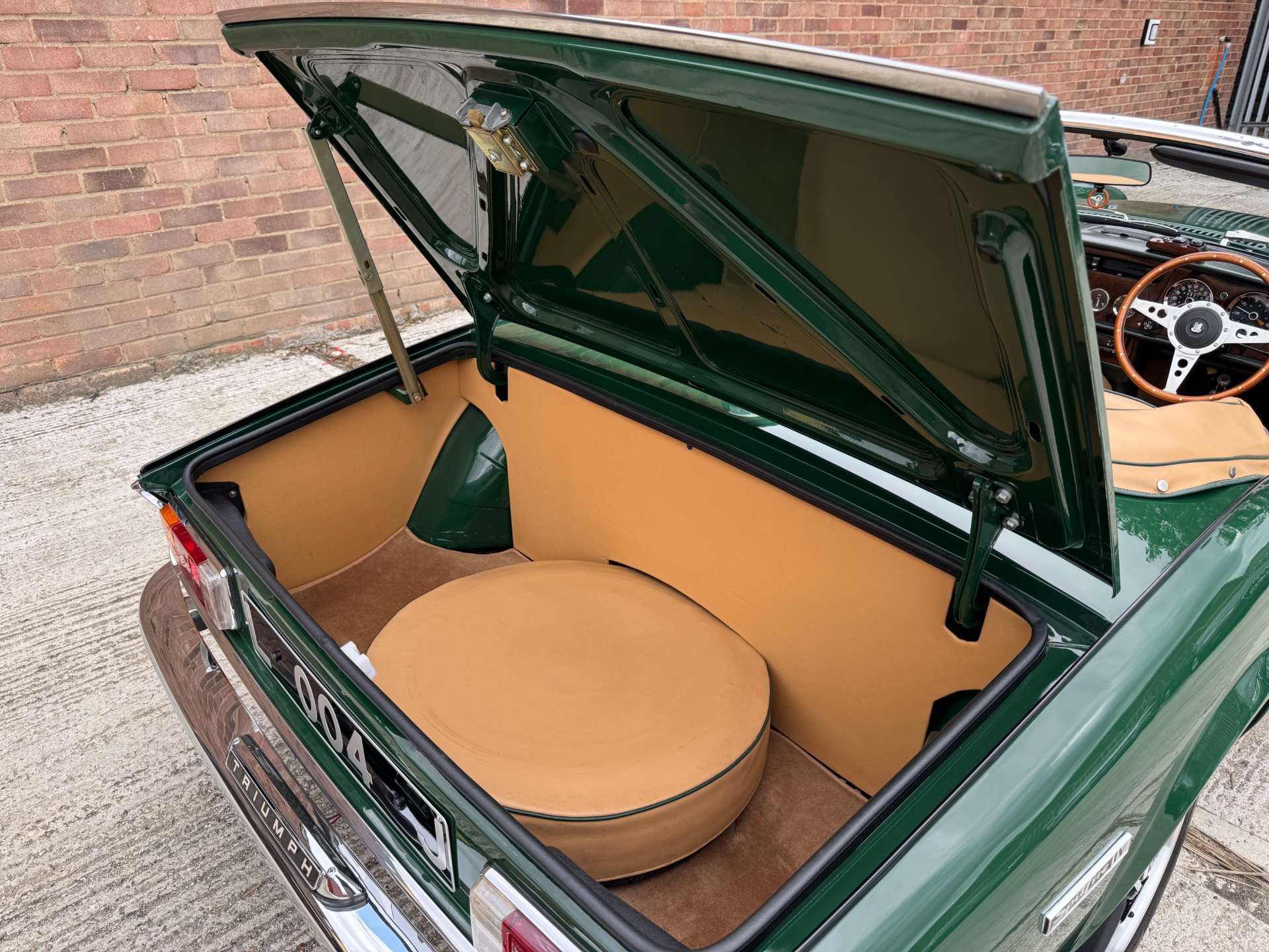 TRIUMPH SPITFIRE #13