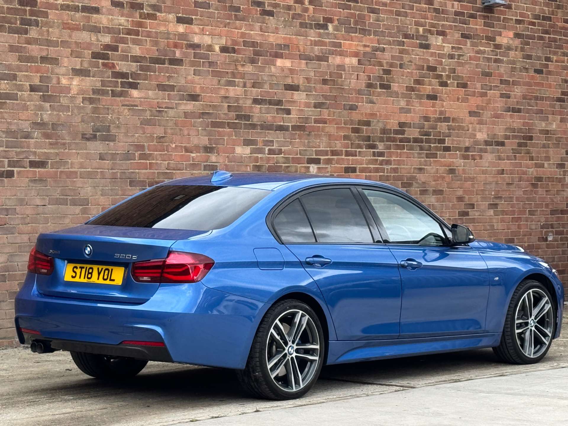 BMW 3 SERIES 2.0 320d xDrive M Sport Shadow Edition Auto 4WD 4dr #7