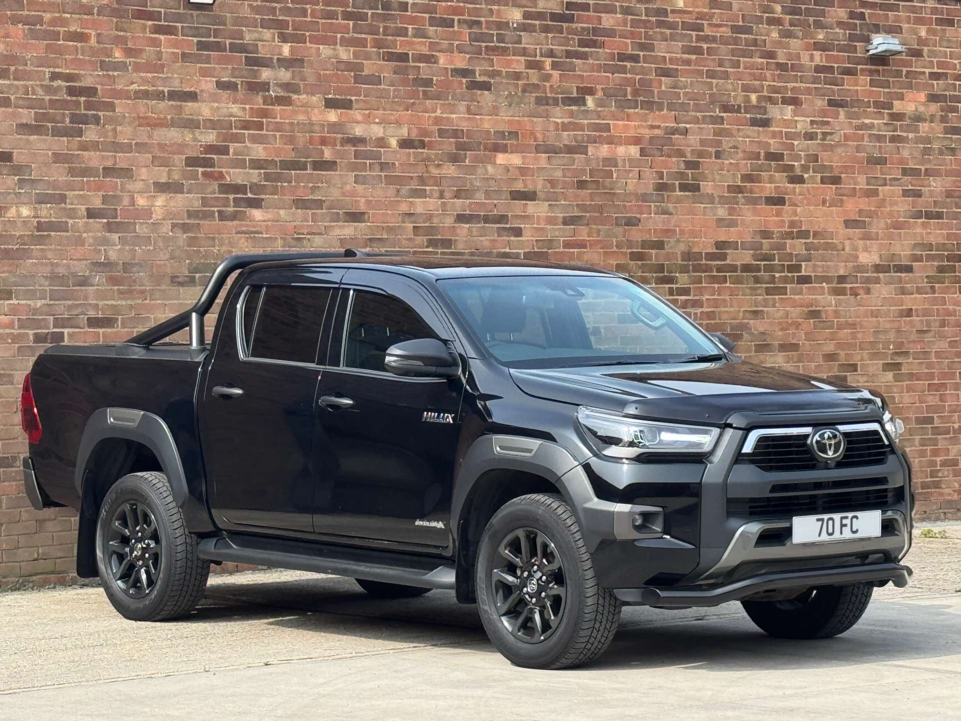 TOYOTA HILUX 2.8 HI-Luxury Invincible X D-4D 4WD Double Cab Auto 4WD 5dr #0