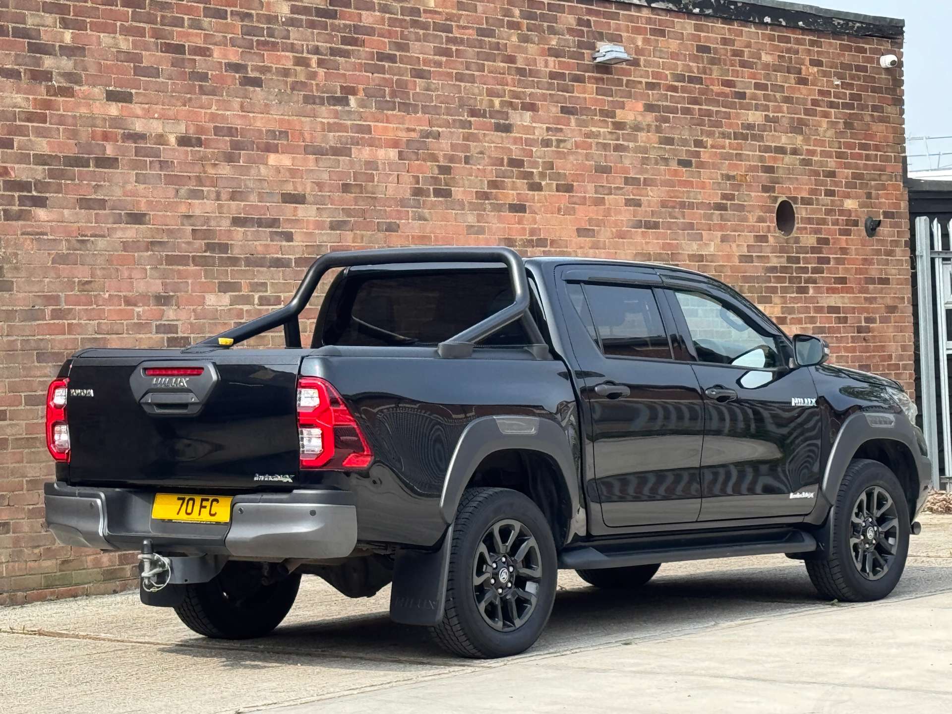 TOYOTA HILUX 2.8 HI-Luxury Invincible X D-4D 4WD Double Cab Auto 4WD 5dr #6