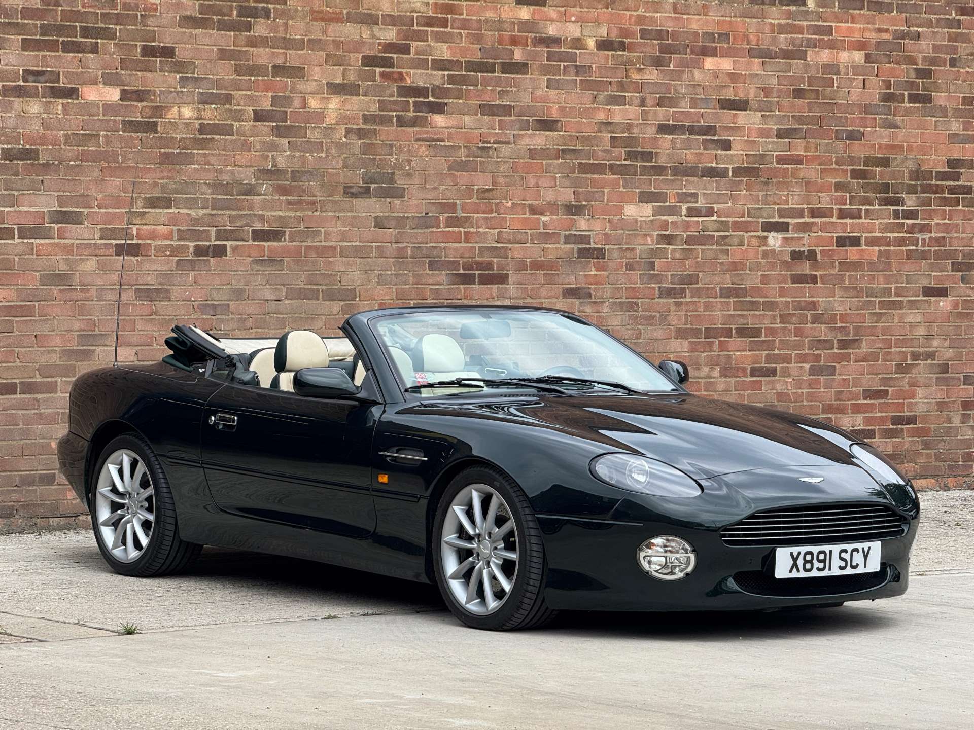 ASTON MARTIN DB7 V12 VANTAGE VOLANTE #0
