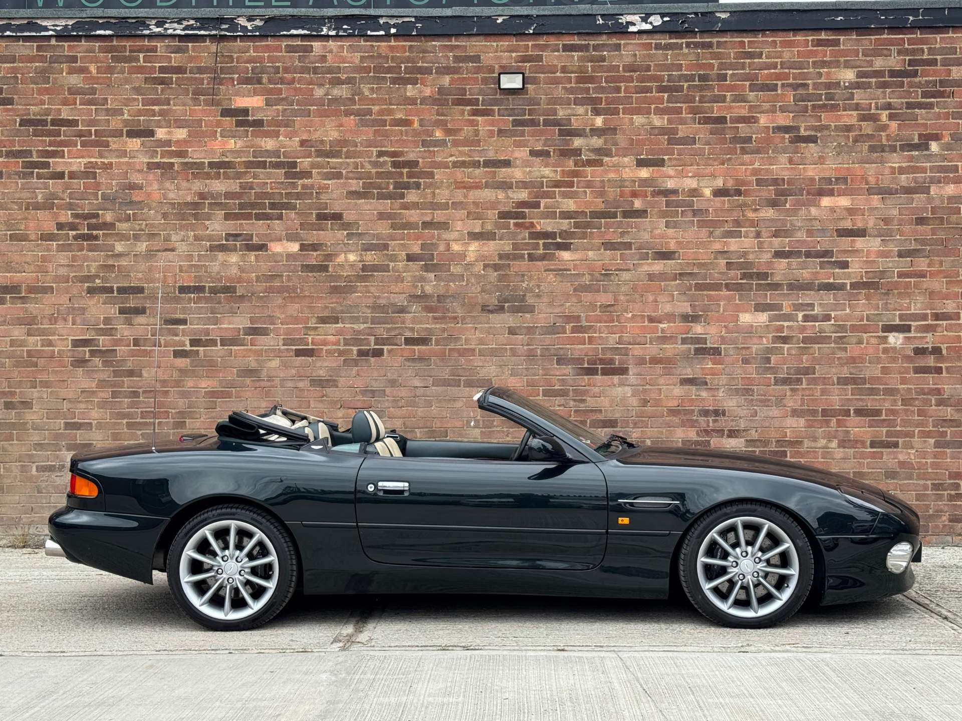 ASTON MARTIN DB7 V12 VANTAGE VOLANTE #3