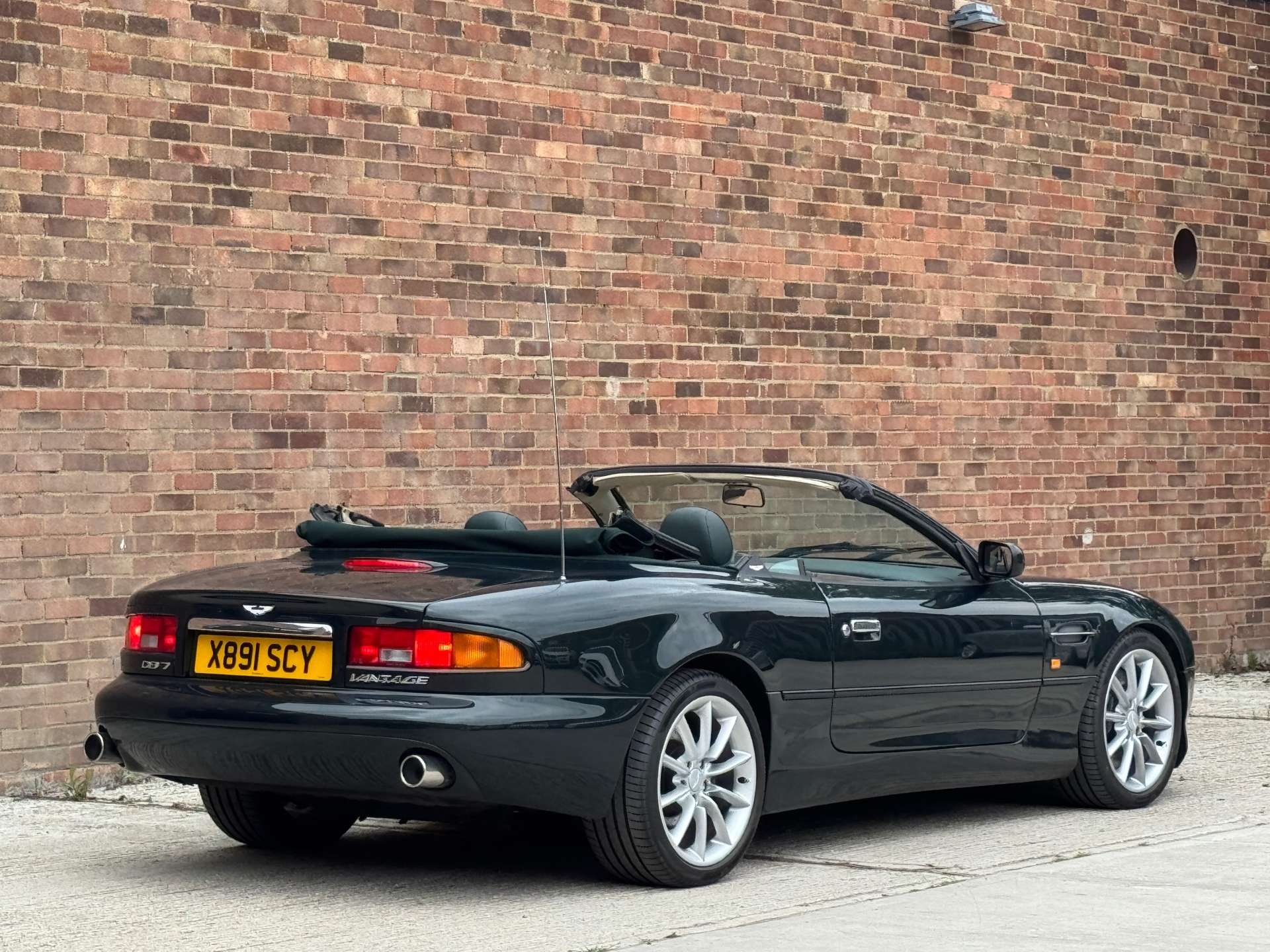 ASTON MARTIN DB7 V12 VANTAGE VOLANTE #7