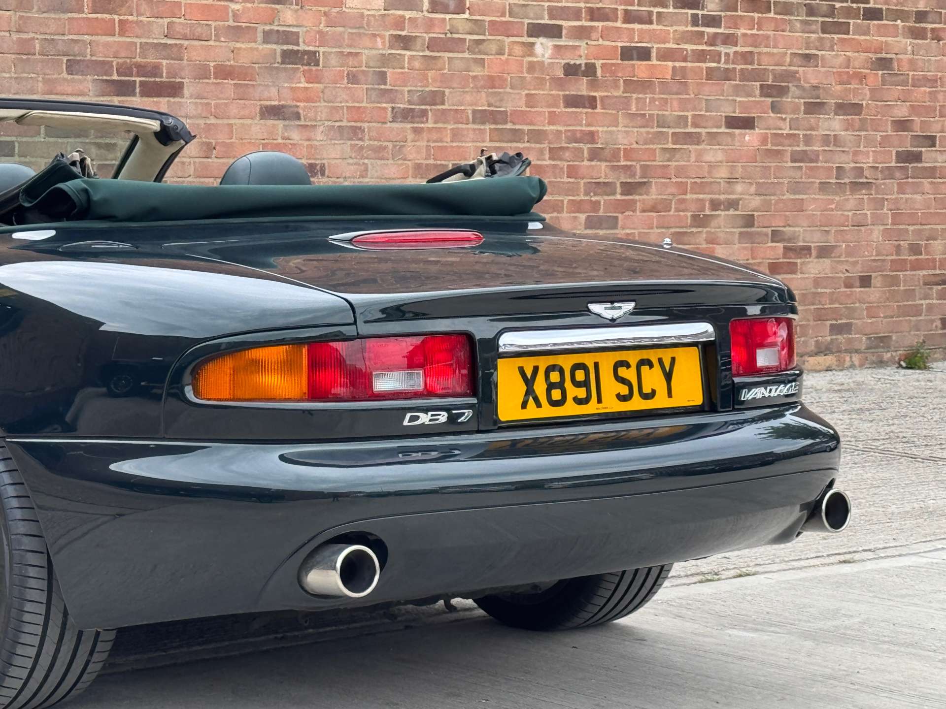 ASTON MARTIN DB7 V12 VANTAGE VOLANTE #9