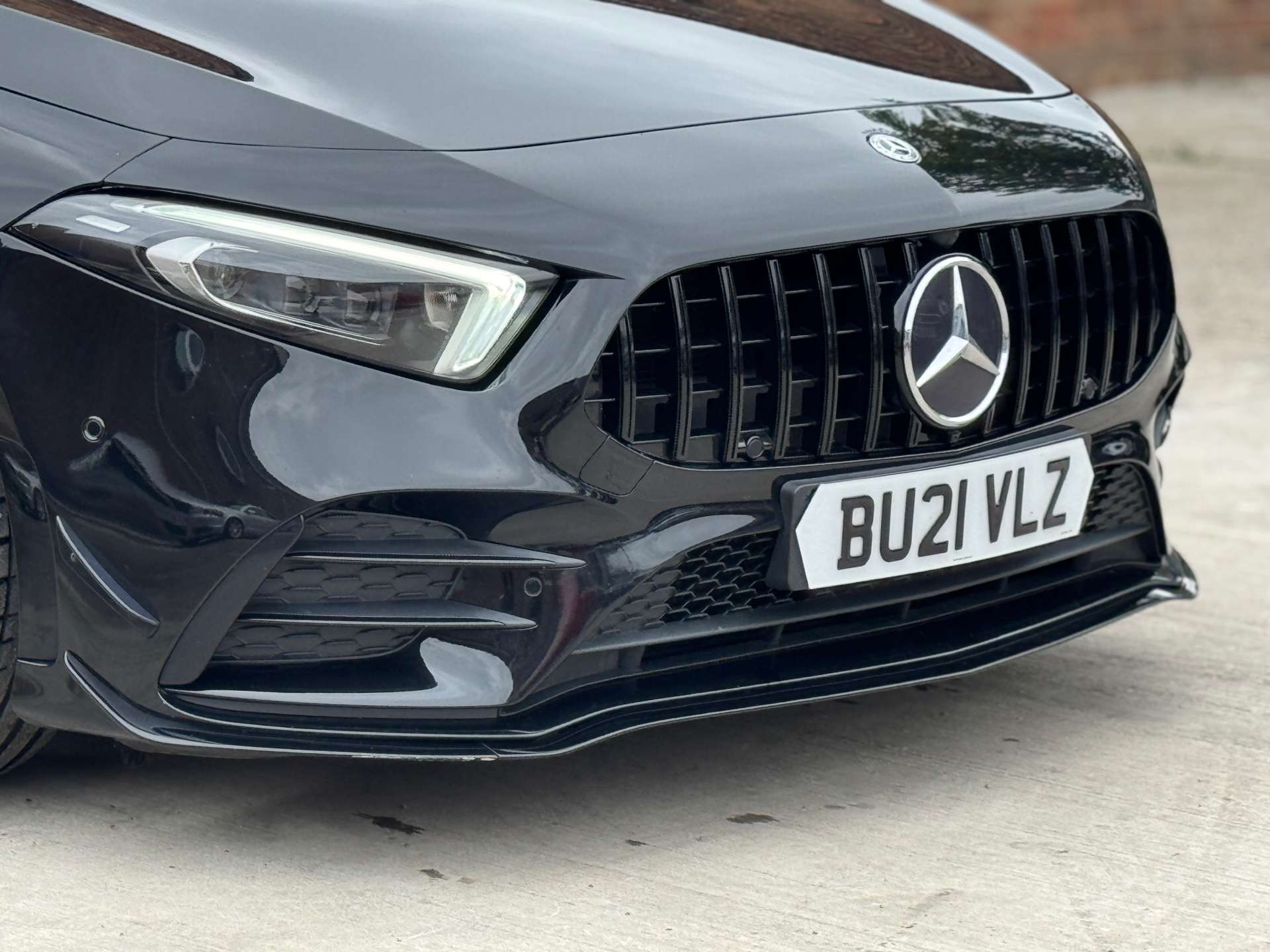 MERCEDES-BENZ A-CLASS 2.0 AMG A 35 4Matic Premium+ Auto 4WD 5dr #10