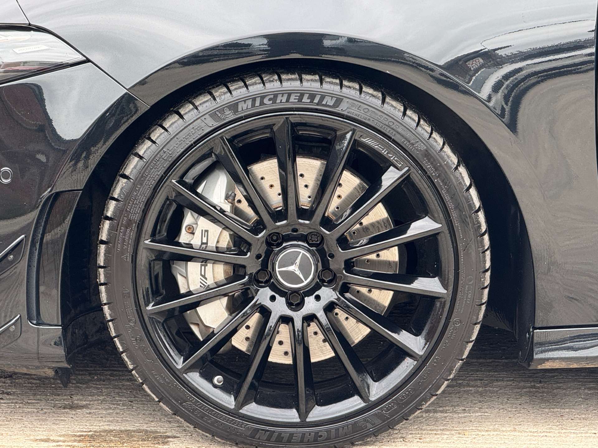 MERCEDES-BENZ A-CLASS 2.0 AMG A 35 4Matic Premium+ Auto 4WD 5dr #14