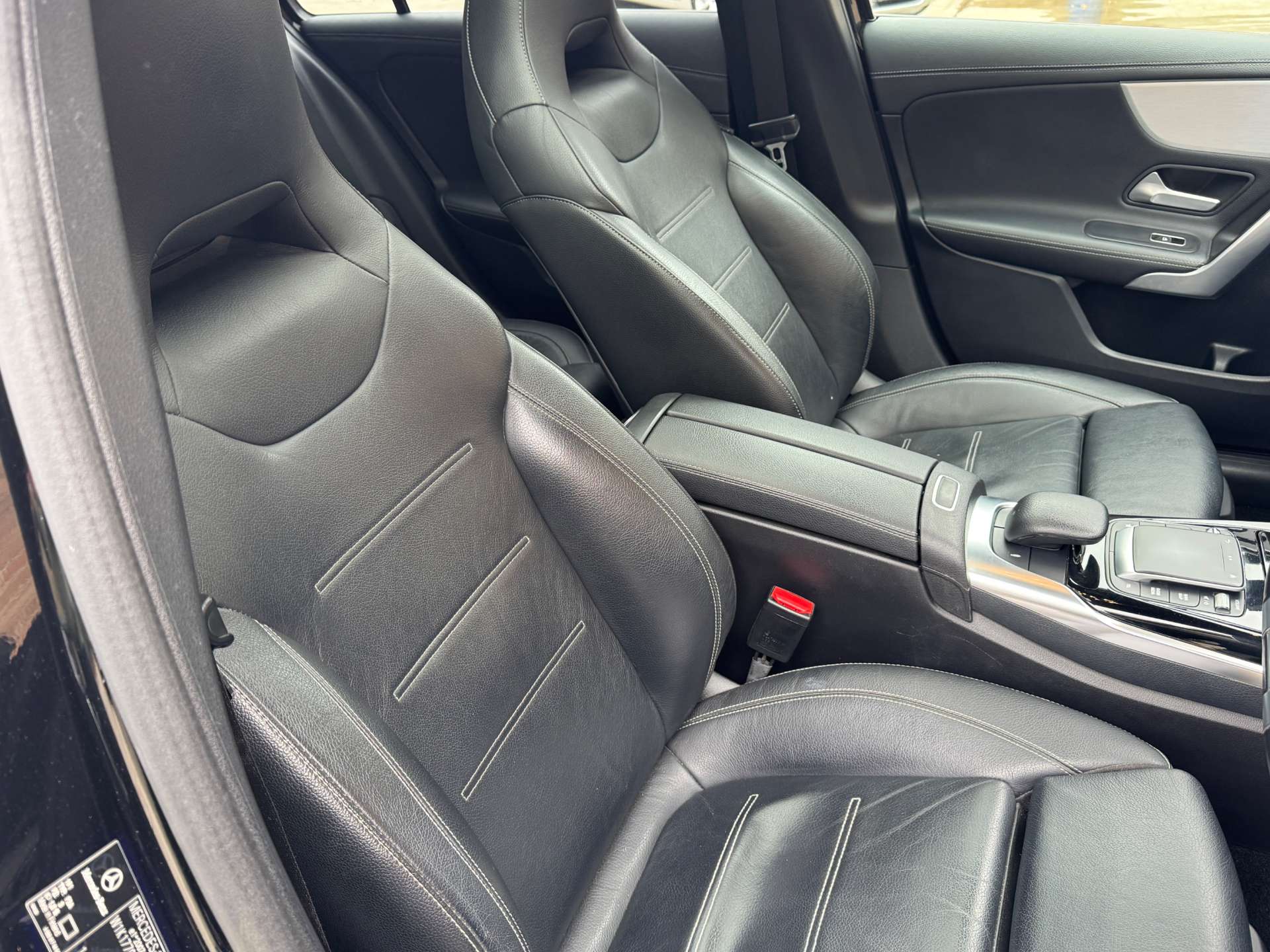 MERCEDES-BENZ A-CLASS 2.0 AMG A 35 4Matic Premium+ Auto 4WD 5dr #20