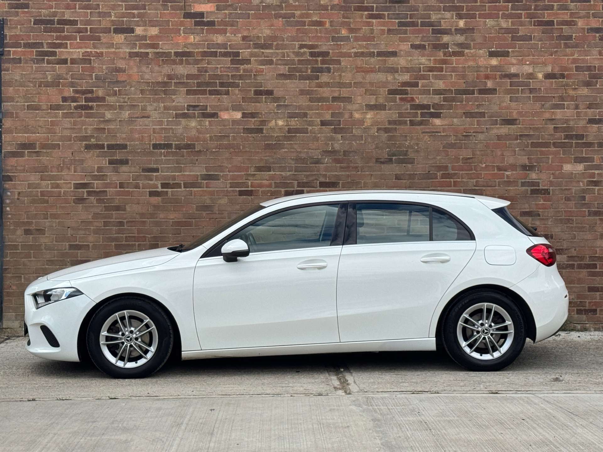 MERCEDES-BENZ A-CLASS 1.5 A 180 SE D Auto 5dr #3