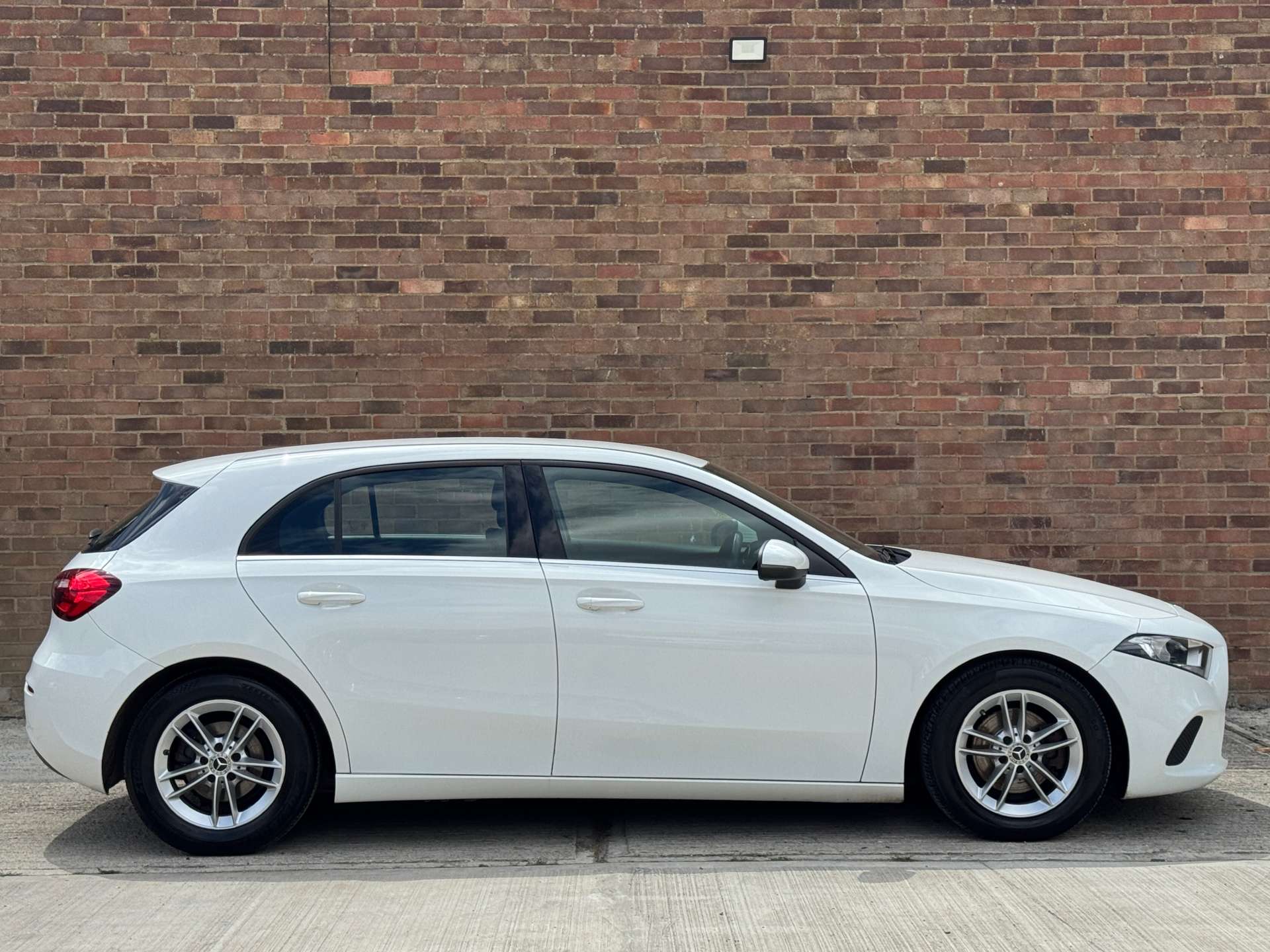 MERCEDES-BENZ A-CLASS 1.5 A 180 SE D Auto 5dr #4