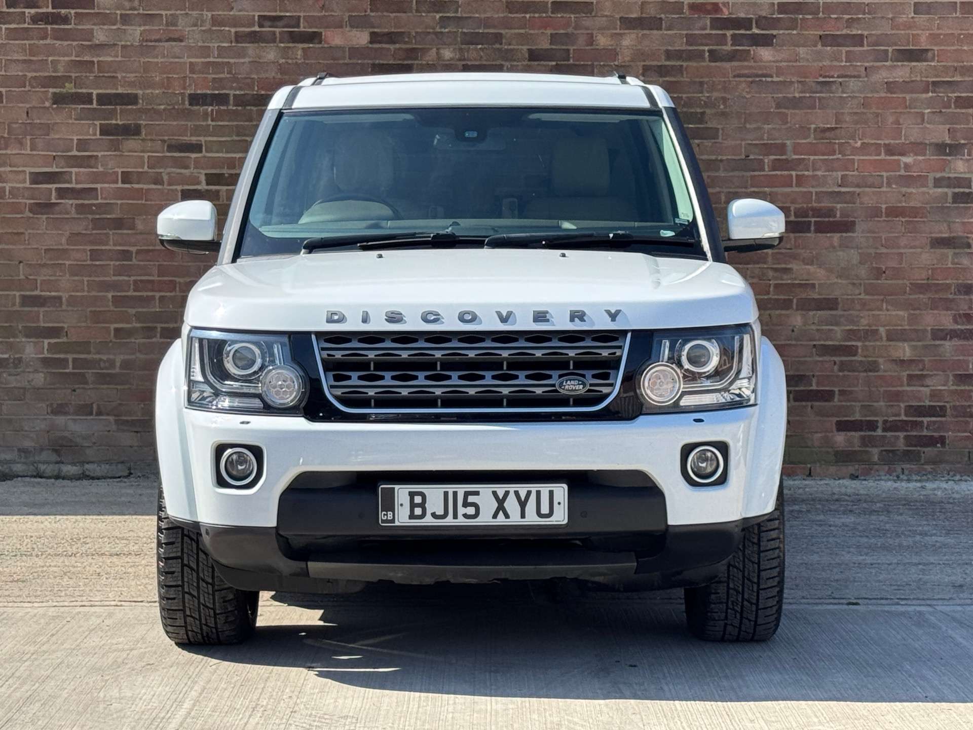 LAND ROVER DISCOVERY 3.0 Discovery SE Tech SDV6 Auto 4WD 5dr #1