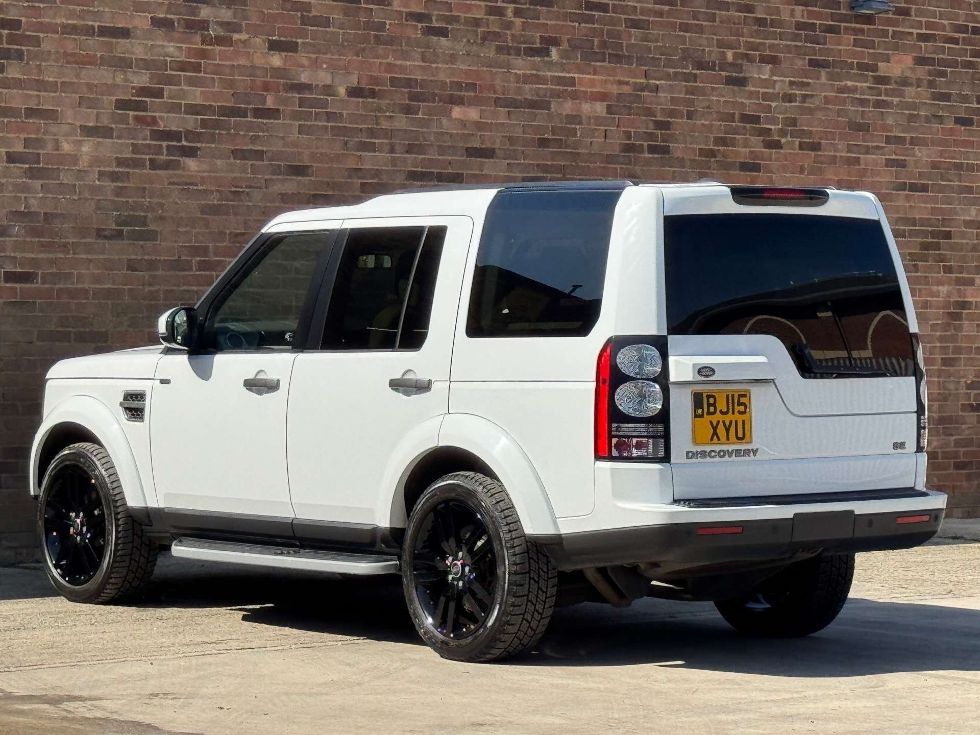 LAND ROVER DISCOVERY 3.0 Discovery SE Tech SDV6 Auto 4WD 5dr #4