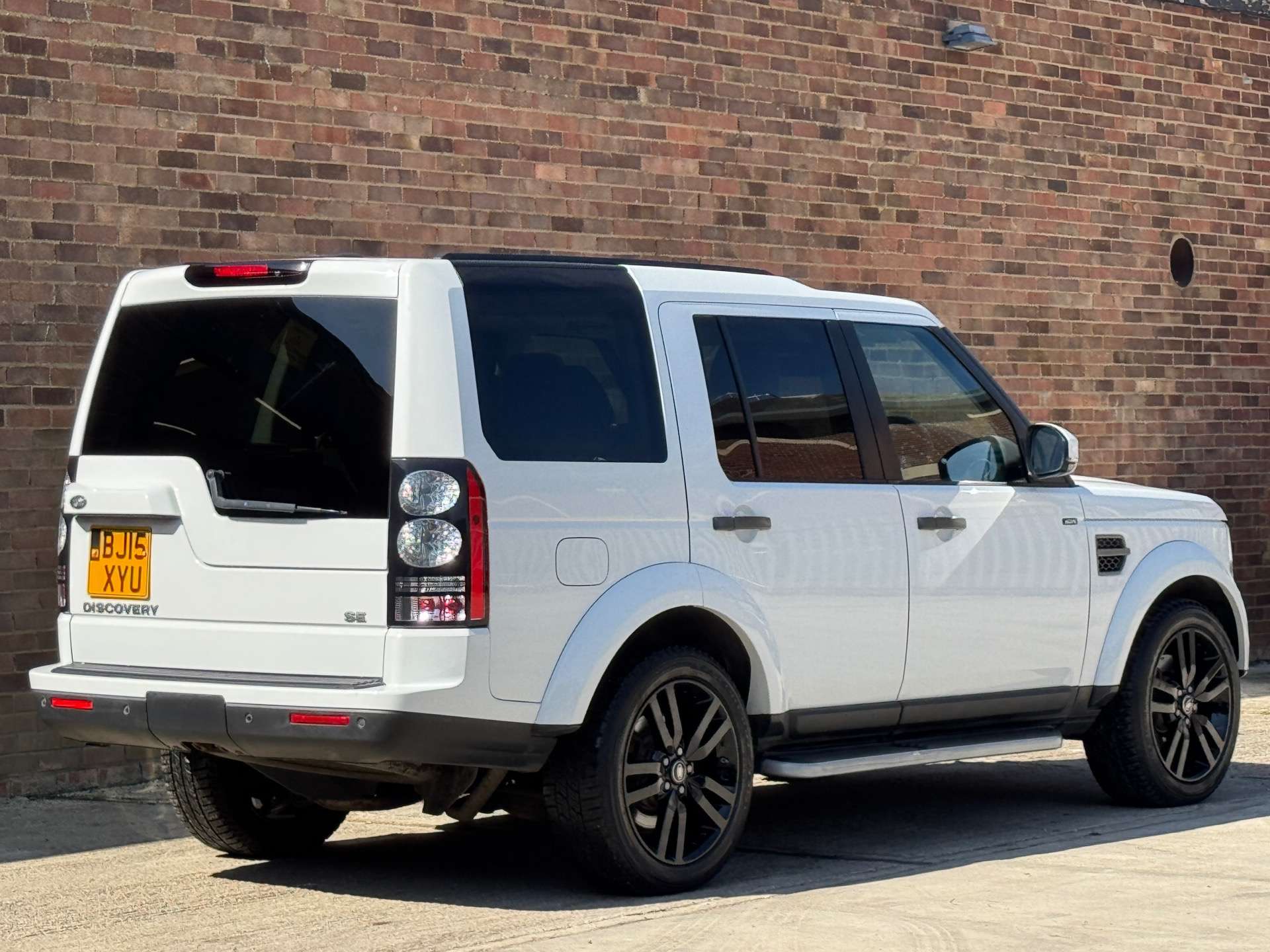LAND ROVER DISCOVERY 3.0 Discovery SE Tech SDV6 Auto 4WD 5dr #6